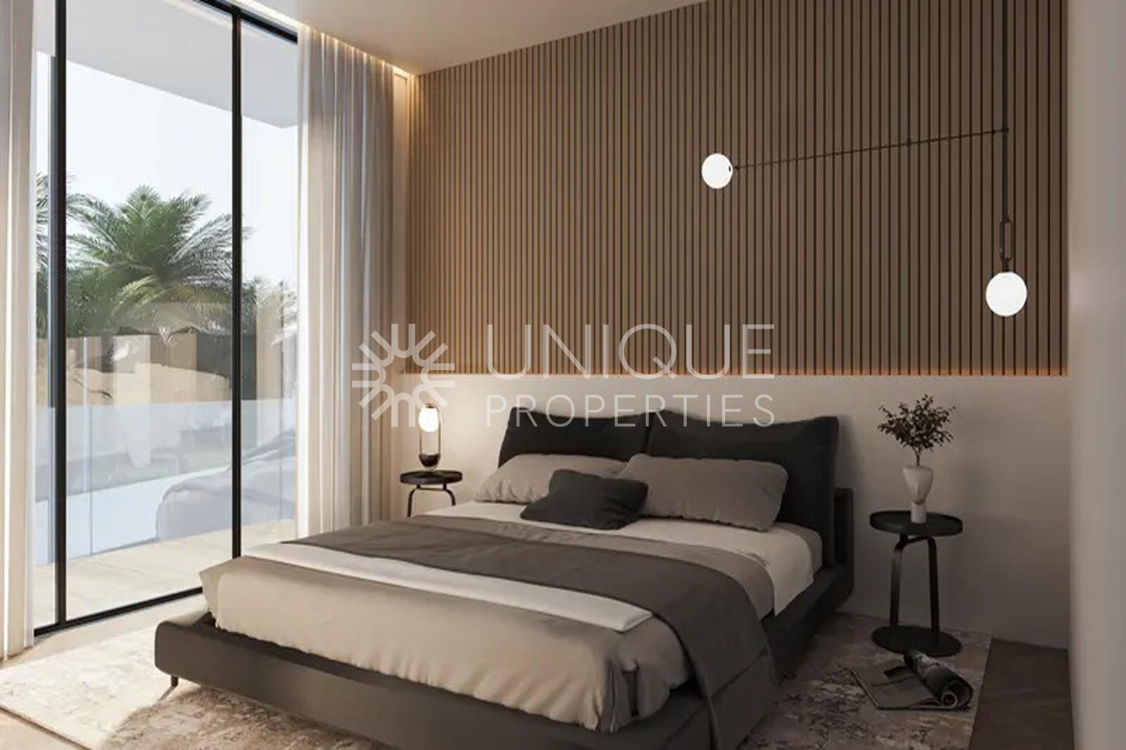 Investment Opportunity | Luxury 6BR Golf Villa