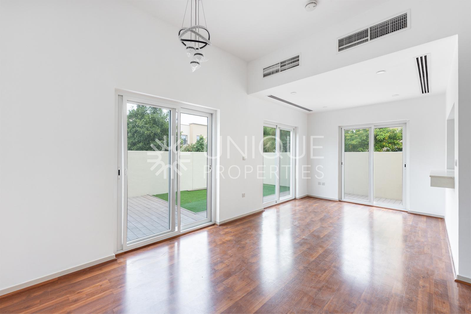 Corner plot | Single row | Next to amenities