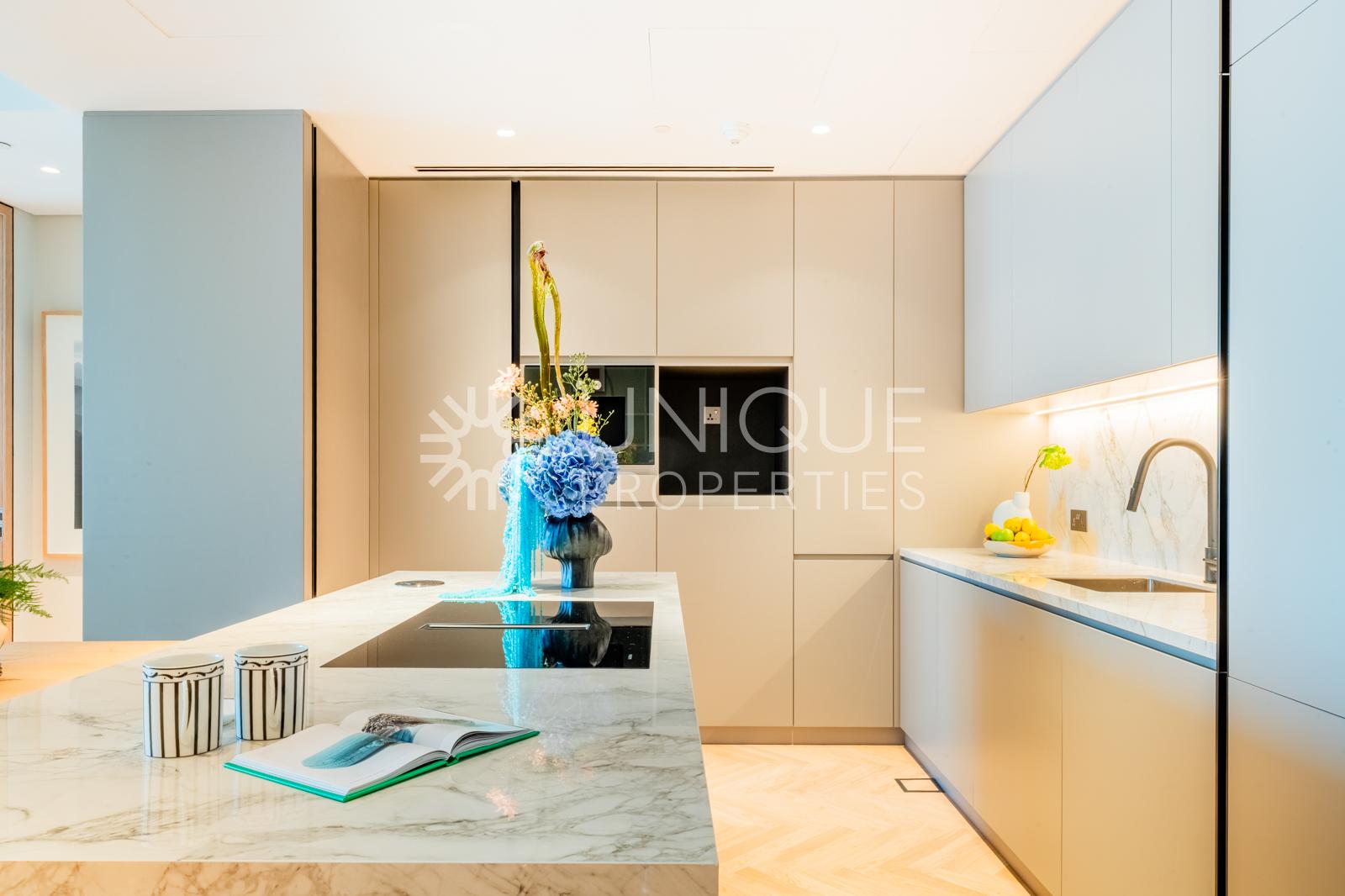 Exclusive | Above 40th Floor | Full Sea View | R2E