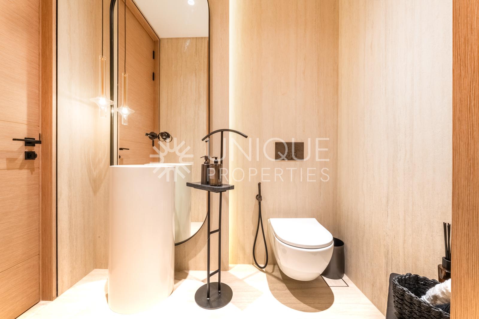 Exclusive | Above 40th Floor | Full Sea View | R2E