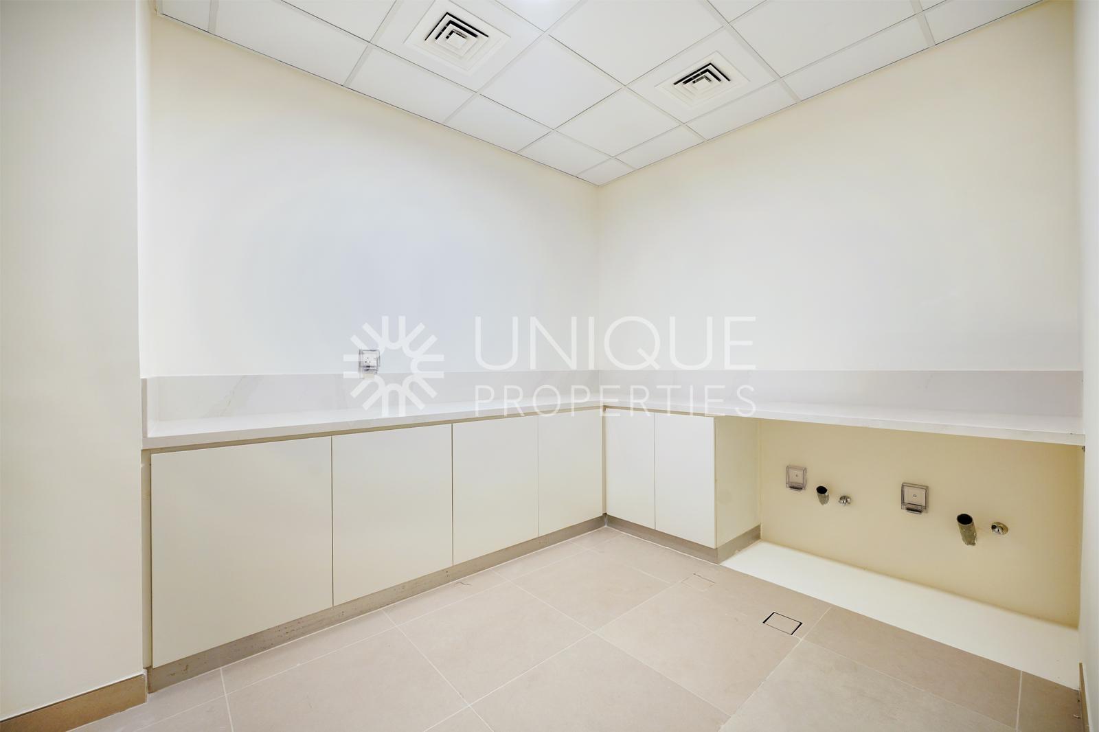Luxury Family Villa | 6 Bedrooms | Gated Community