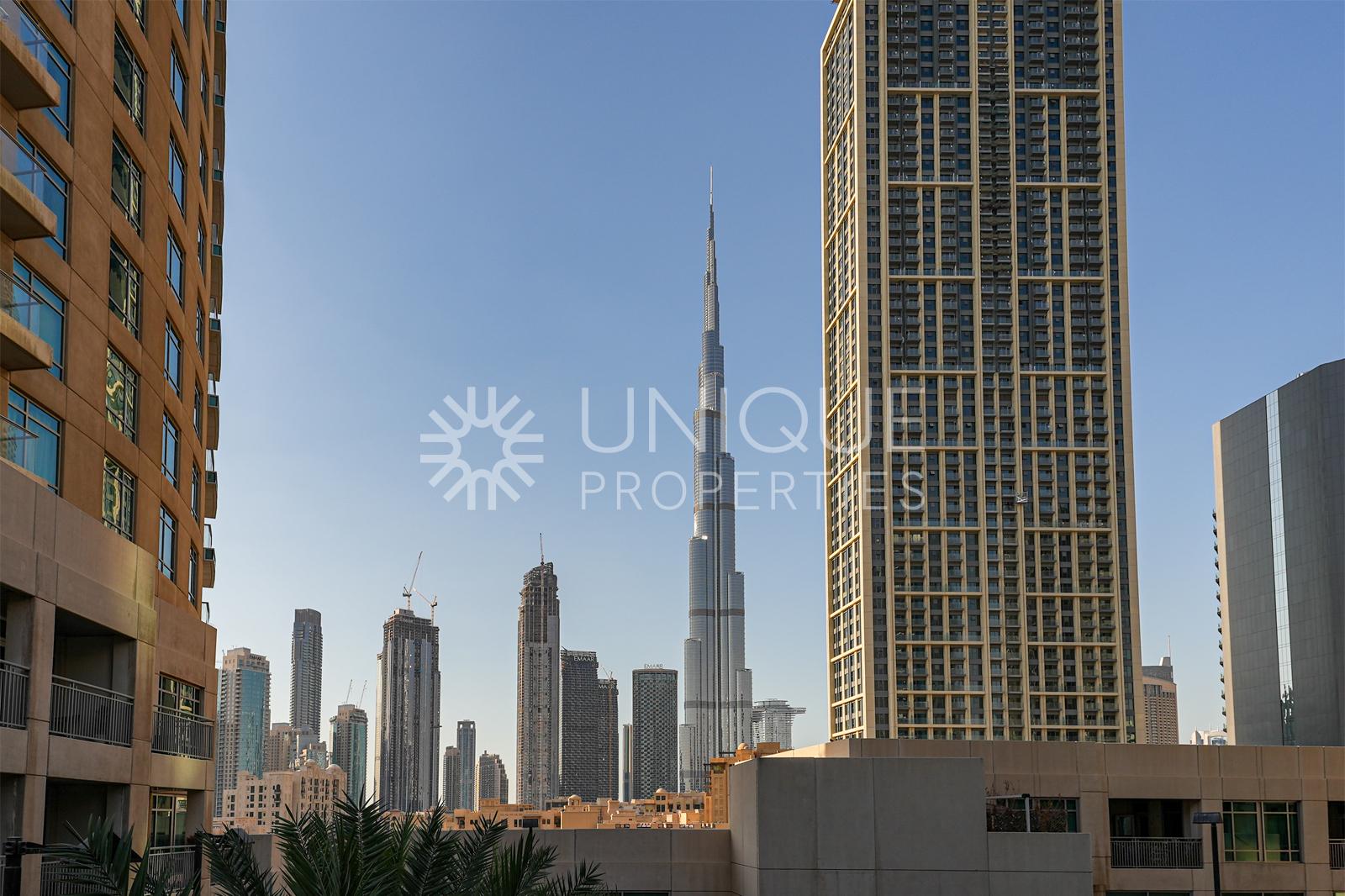 Burj Khalifa And Pool View | Large Studio