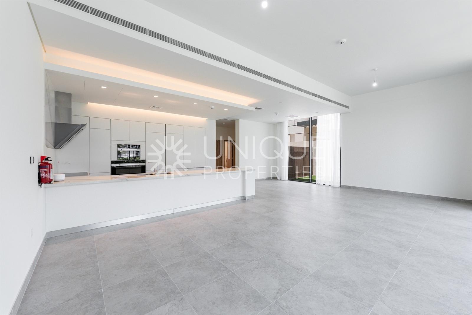 Luxury | Stunning | Spacious 4BR | Premium