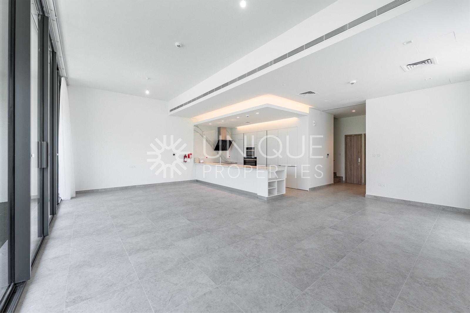 Luxury | Stunning | Spacious 4BR | Premium