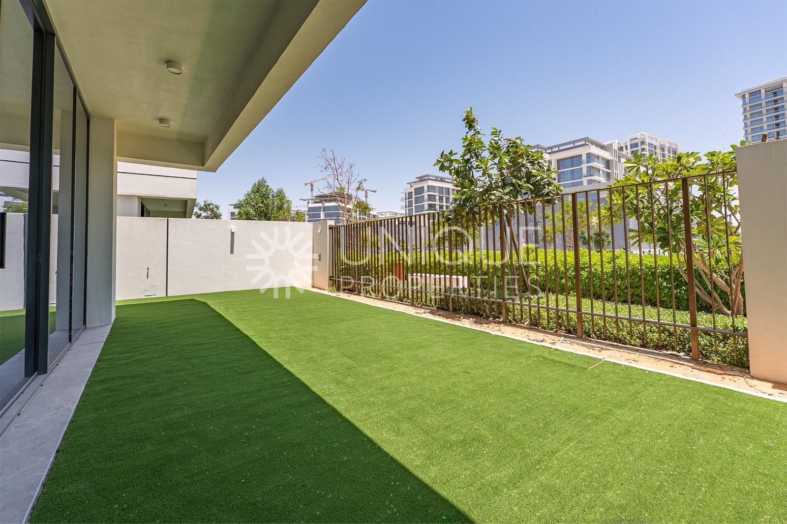 Luxury | Stunning | Spacious 4BR | Premium