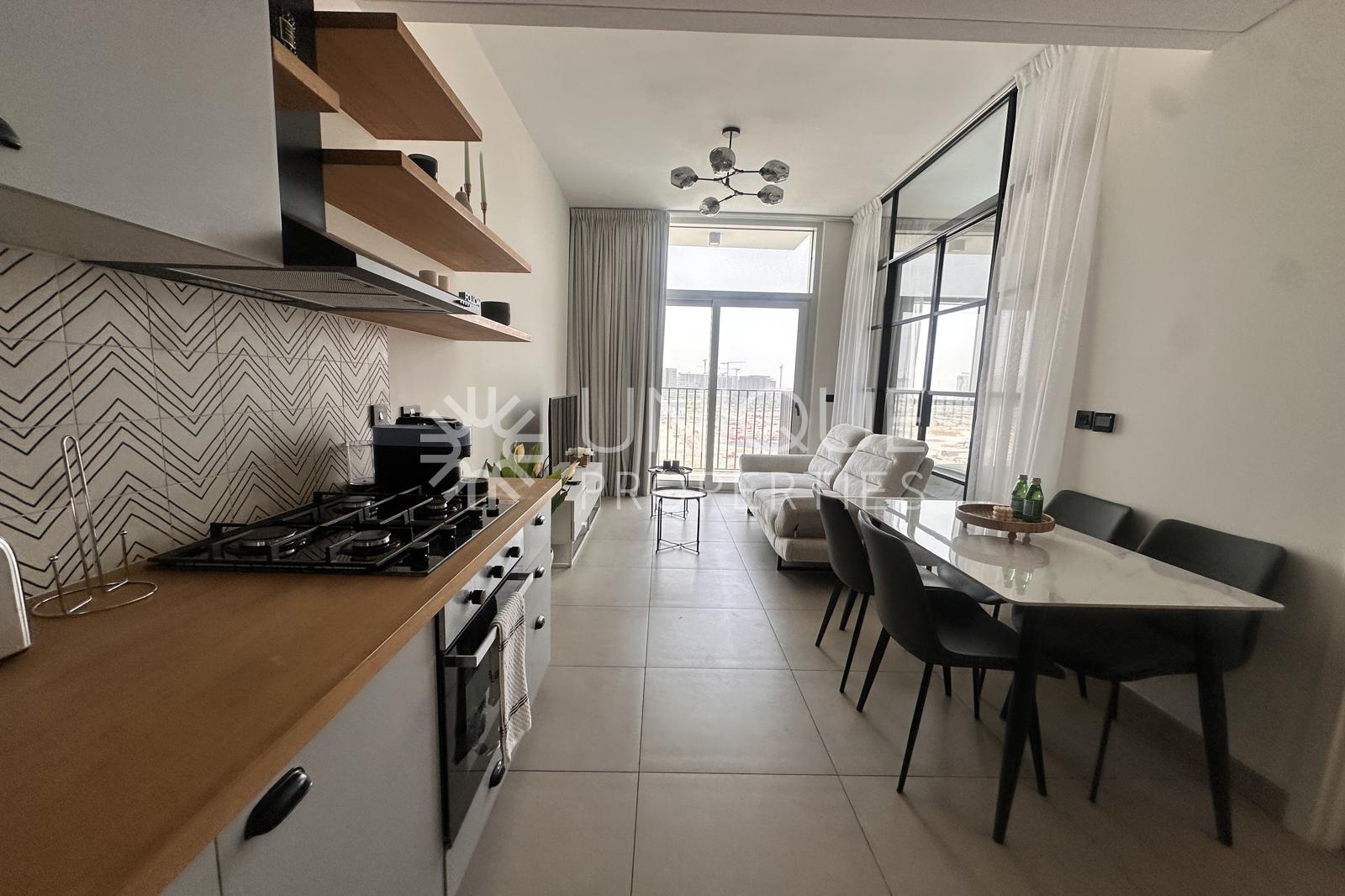 Mid Floor| Easy access to View | Pool Views