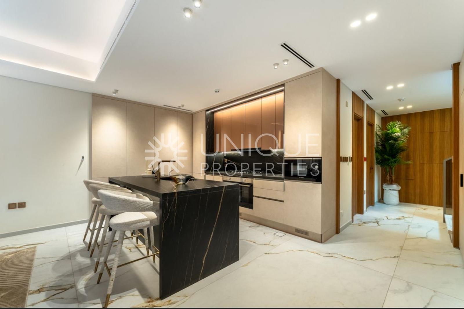 VACANT | CORNER UNIT | FULLY FURNISHED