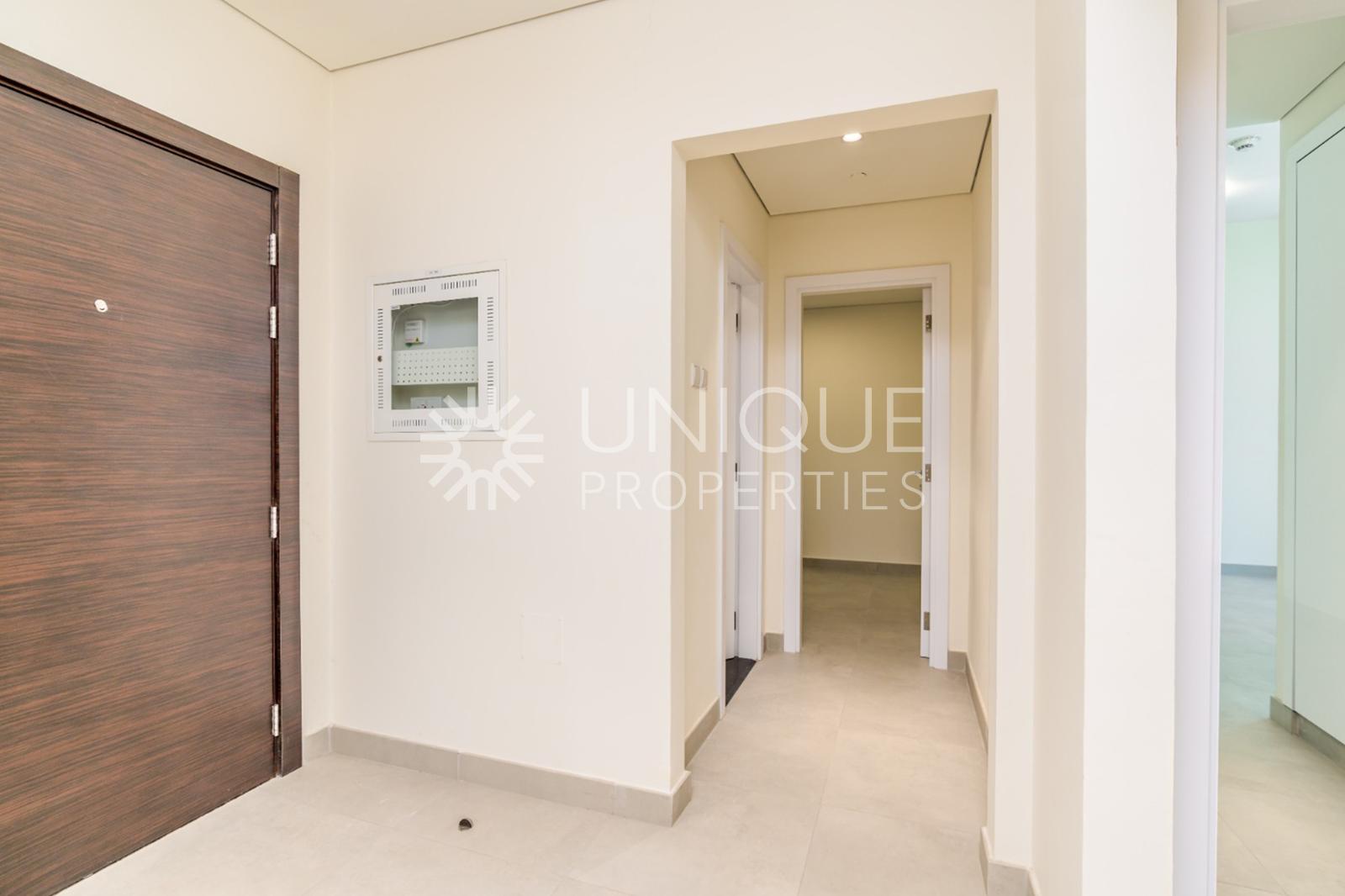 Vacant & Ready | Prime Location | Modern Living