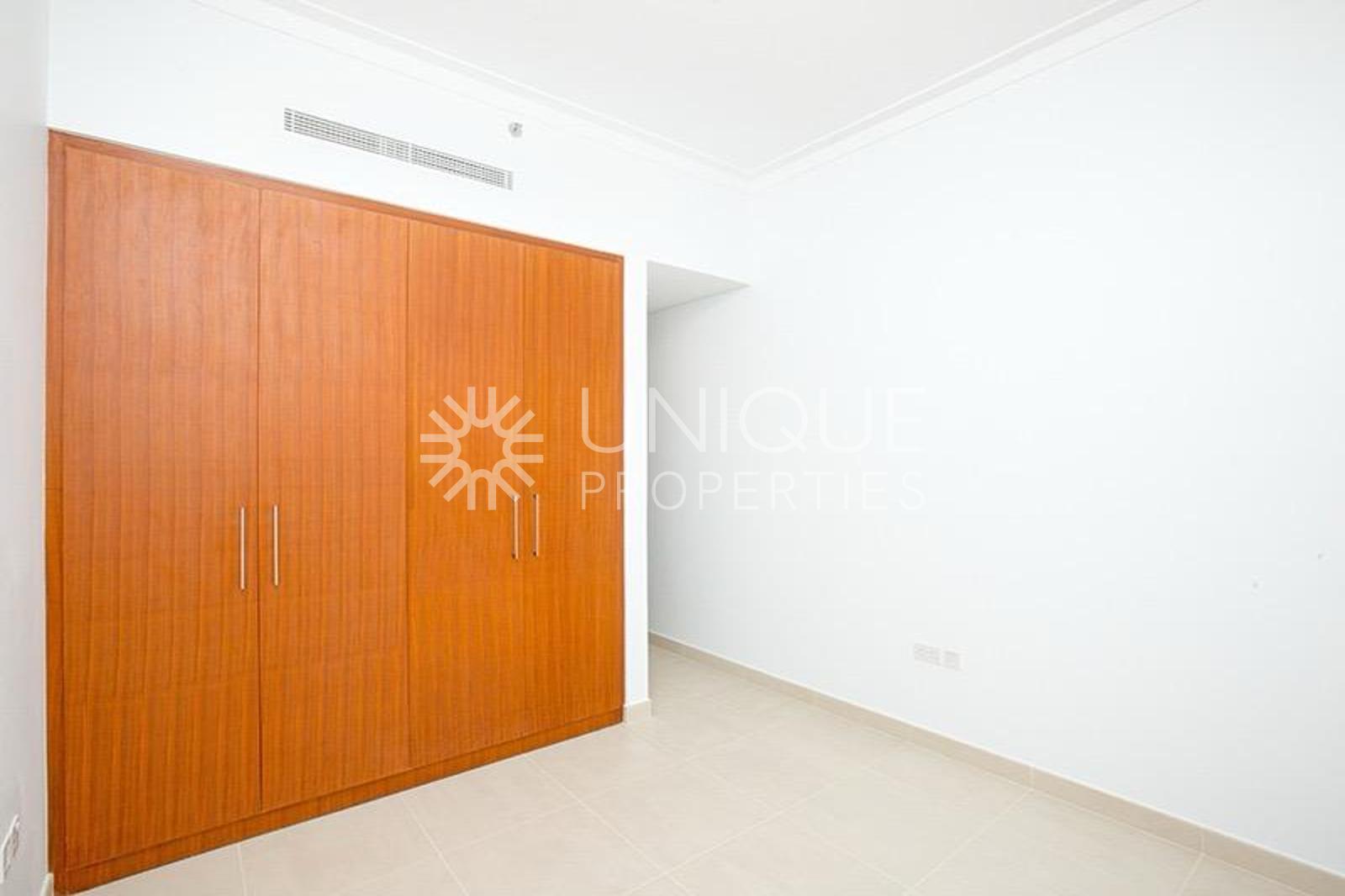 Spacious 3BR + Maids| Stunning Golf View| Vacant