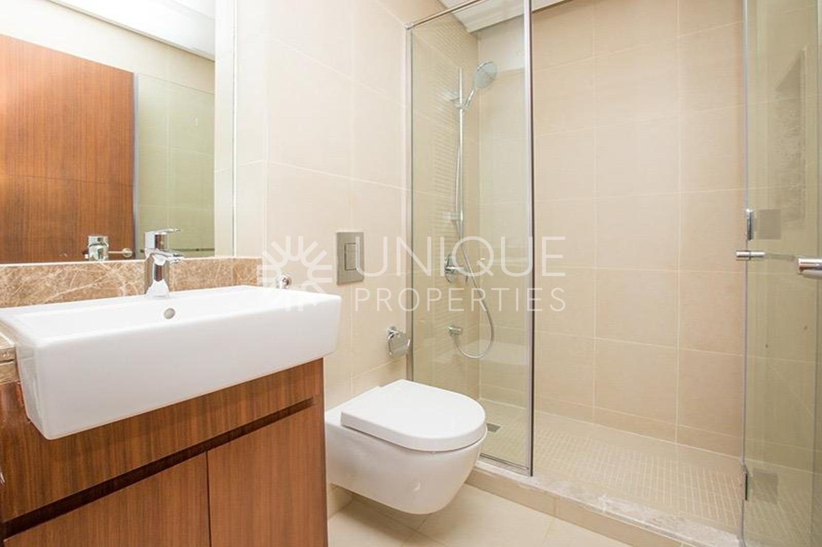 Spacious 3BR + Maids| Stunning Golf View| Vacant