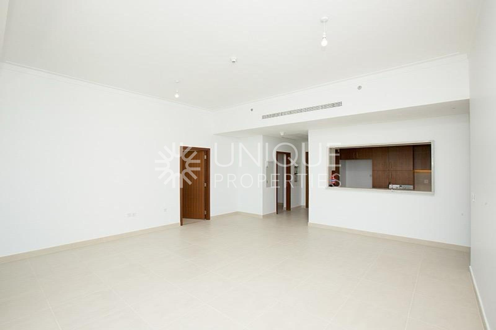 Spacious 3BR + Maids| Stunning Golf View| Vacant