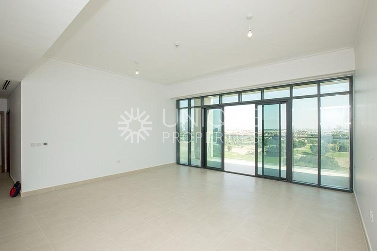 Spacious 3BR + Maids| Stunning Golf View| Vacant