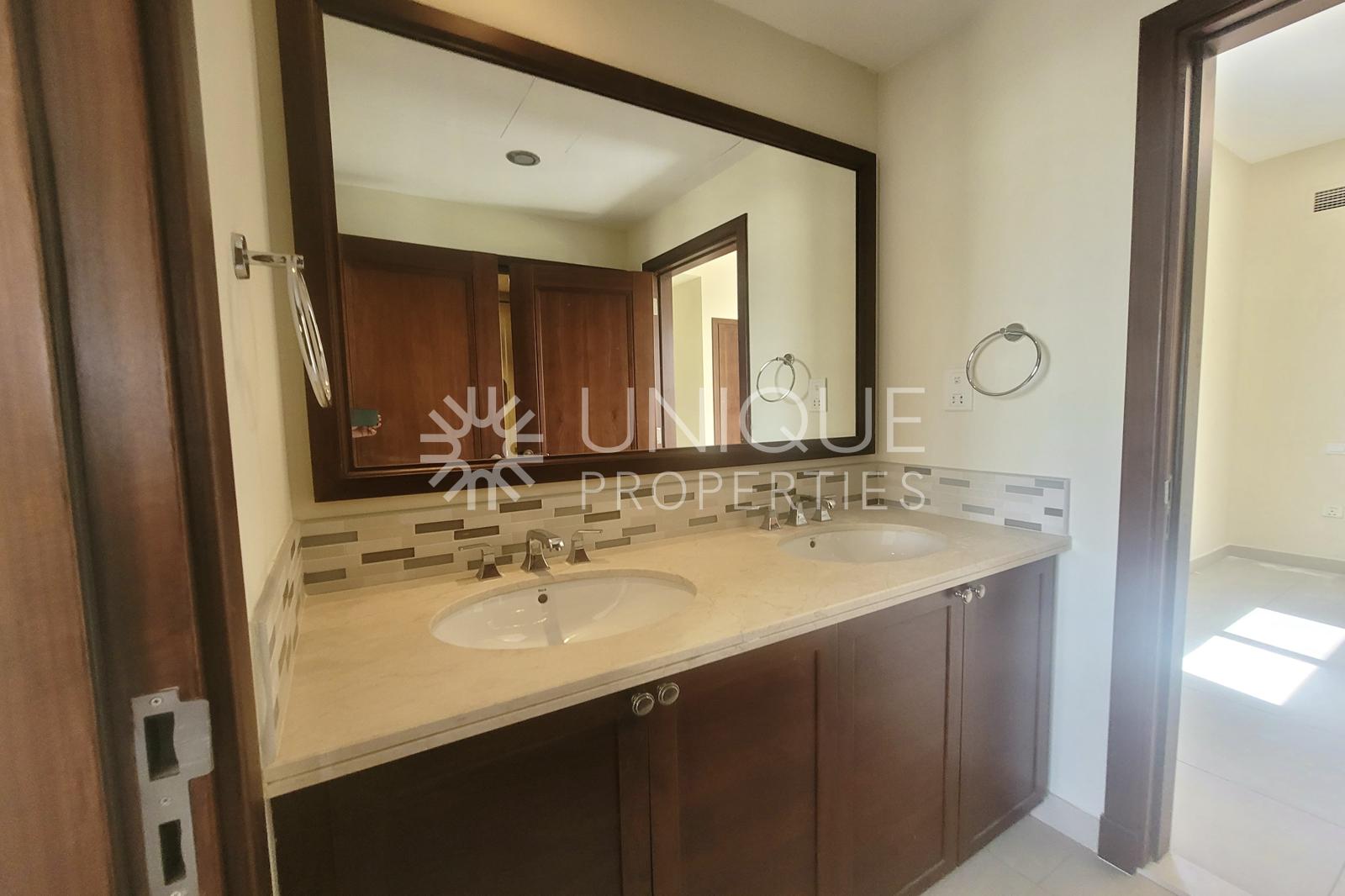 Spacious Villa | Well-Maintained | Vacant