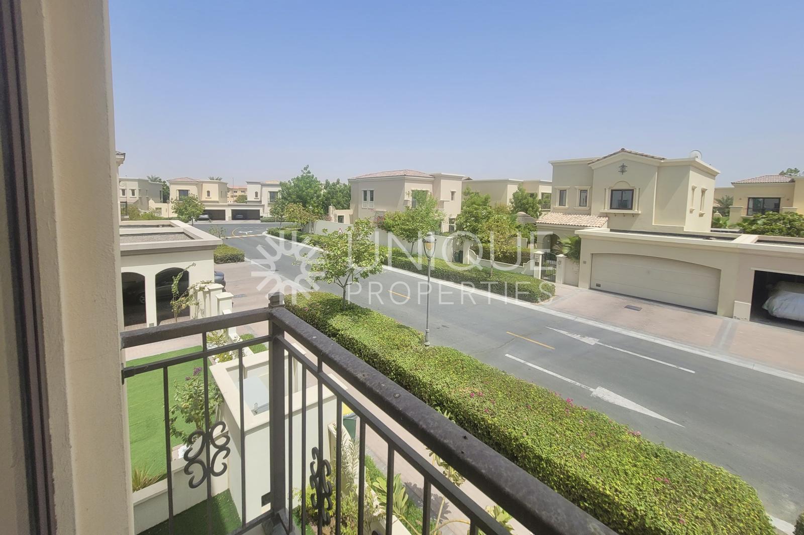 Spacious Villa | Well-Maintained | Vacant