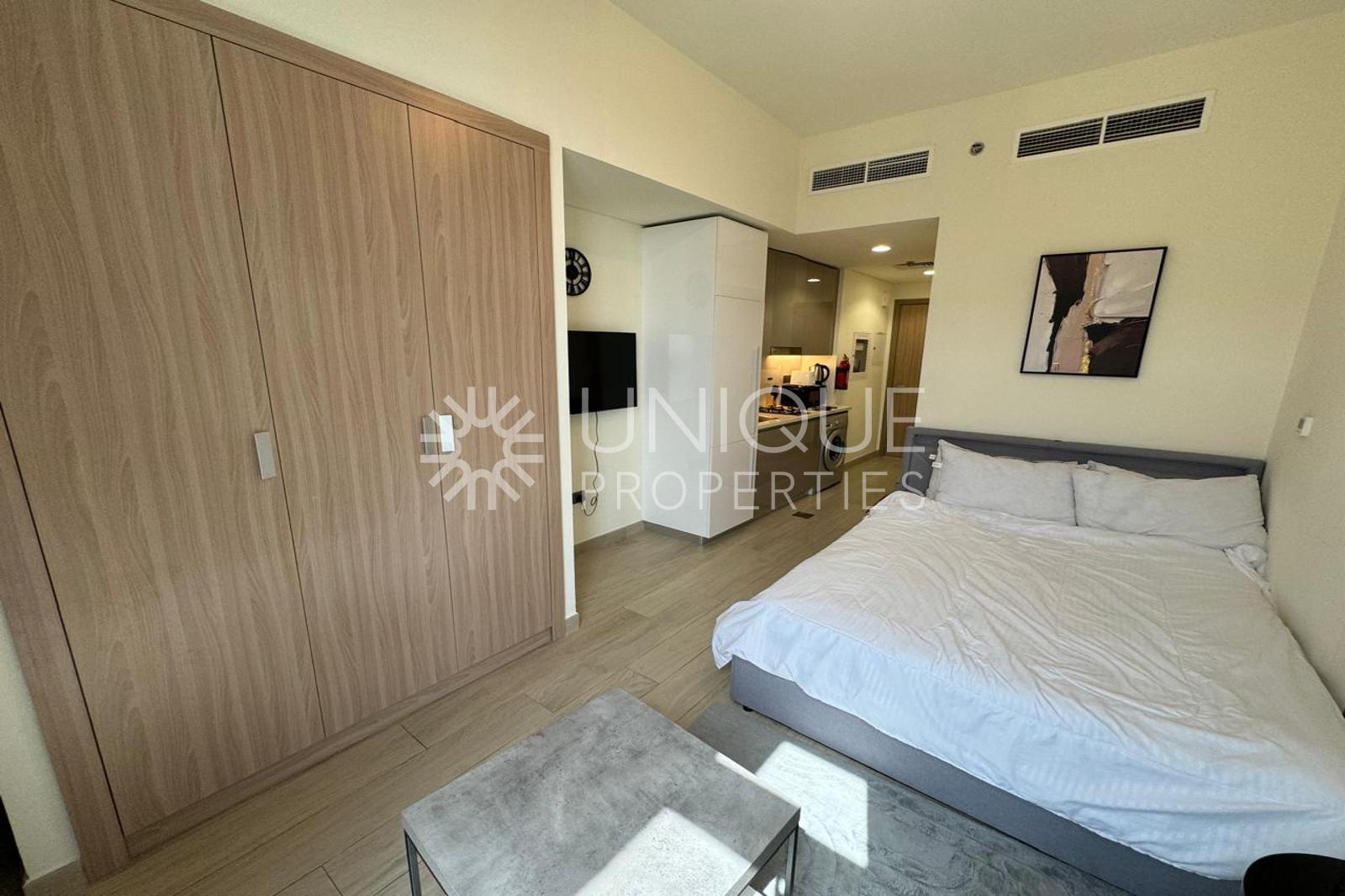 Fitted Kitchen | Luxury Studio | Prime Location