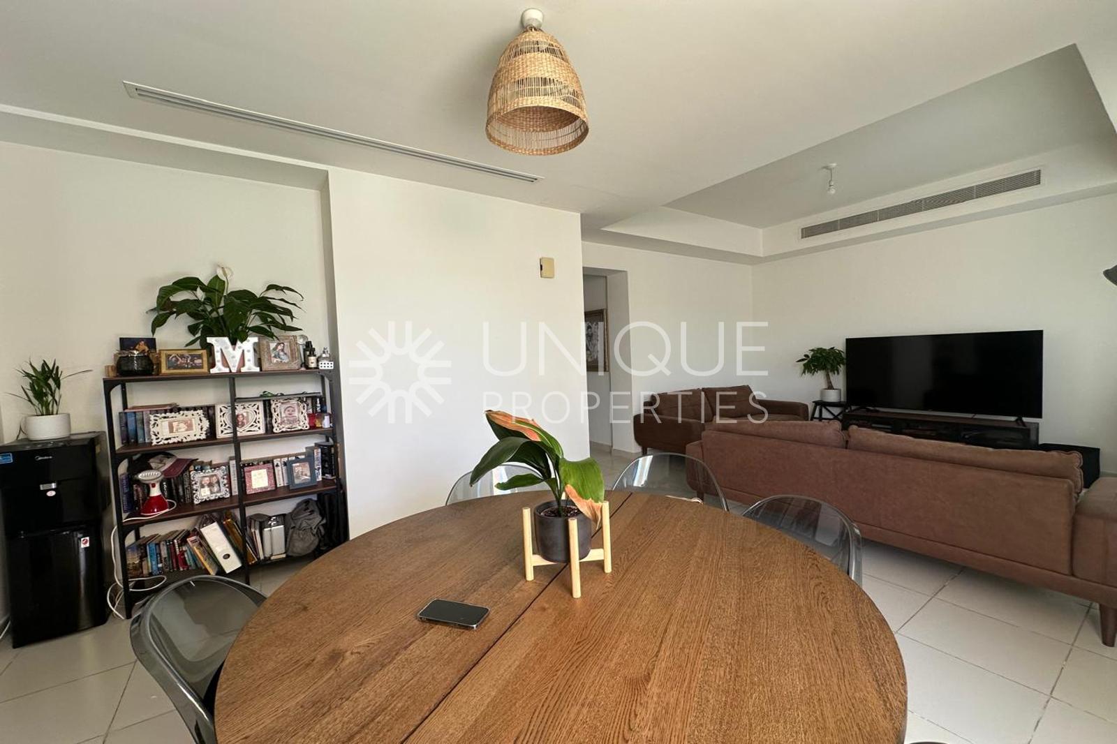 Single Row | Well Maintained | Exclusive