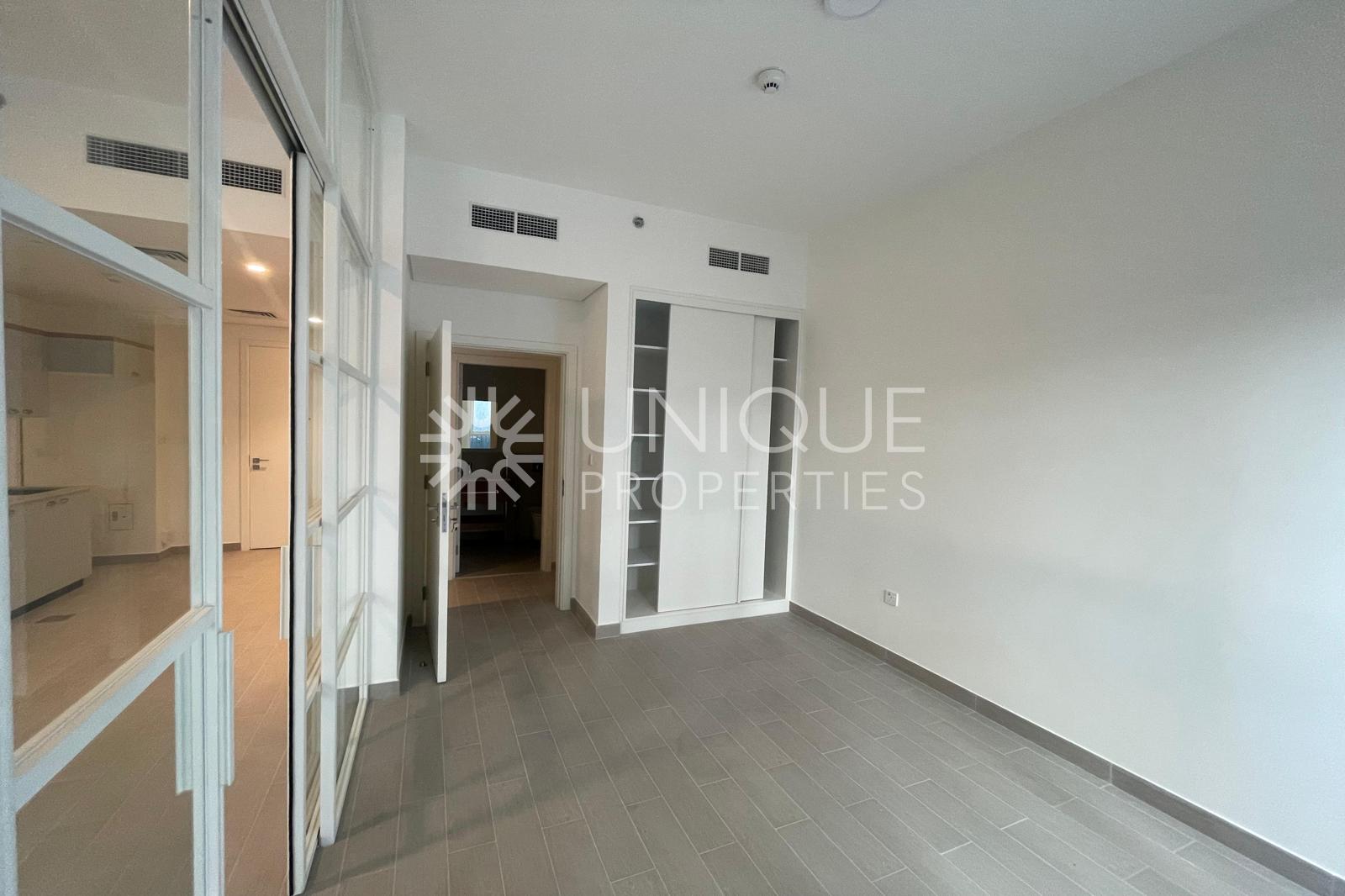 Large Terrace | Brand New | Keys in Hand