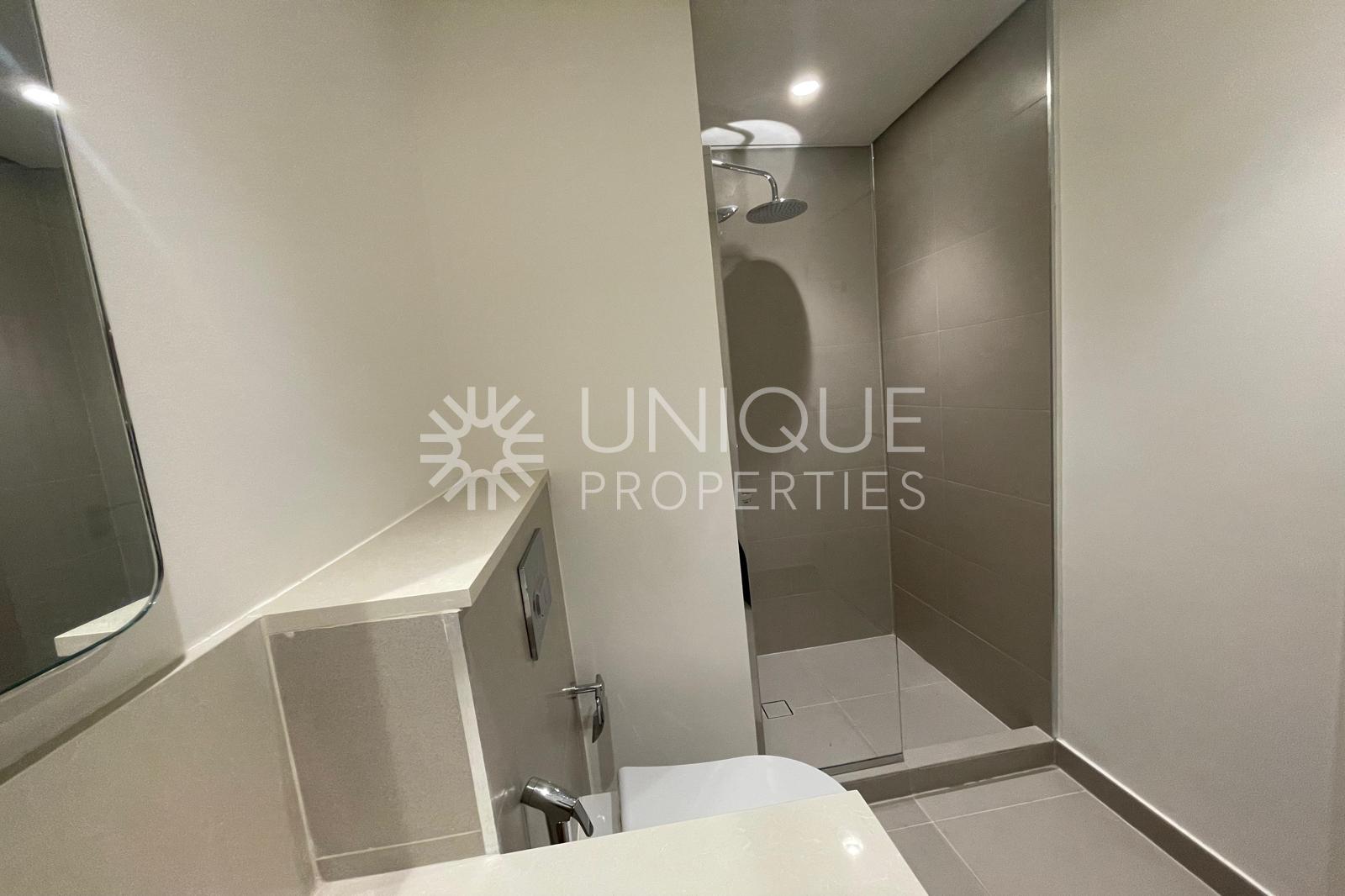 Large Terrace | Brand New | Keys in Hand