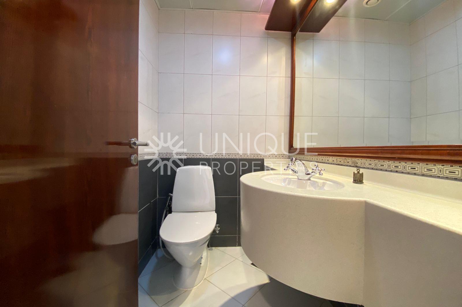 Exclusive | Fully Furnished | Vacant Now