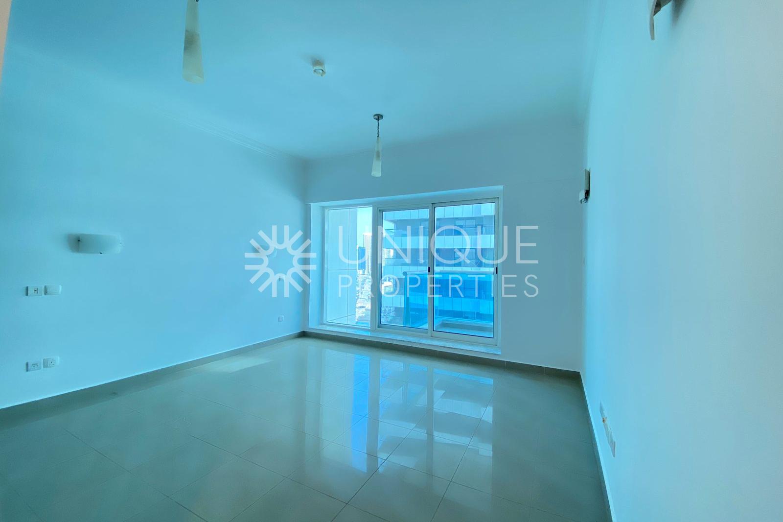 Exclusive | Fully Furnished | Vacant Now