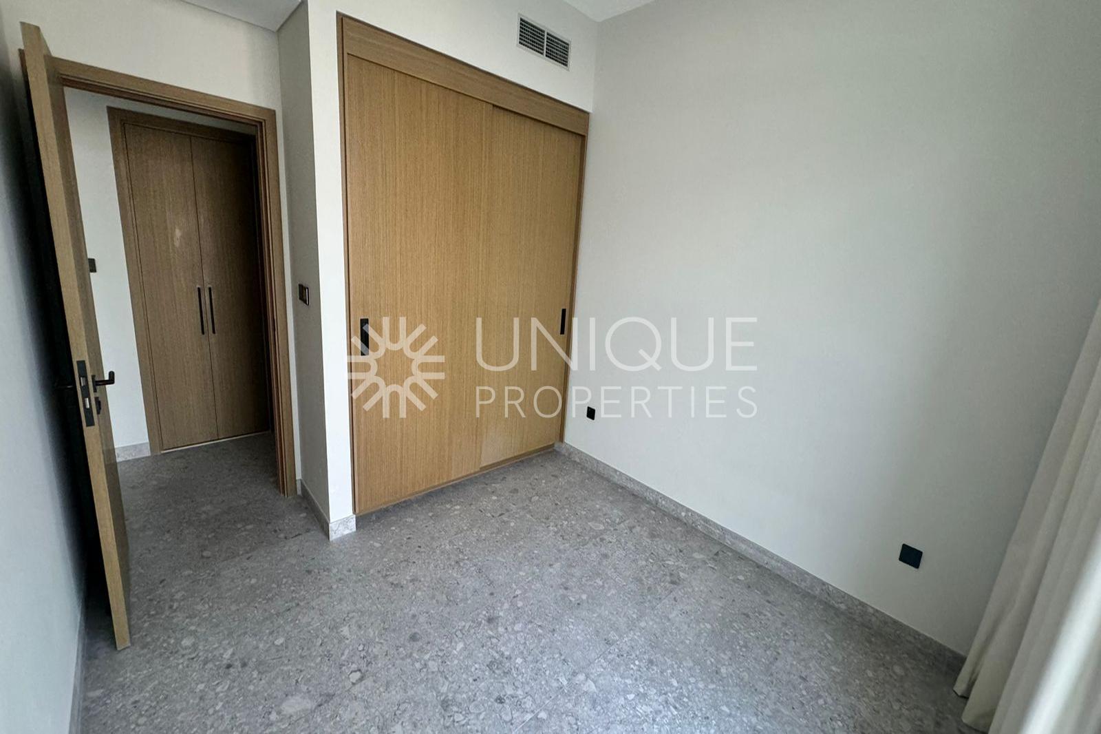 Vacant Now | Golf Course View | Spacious