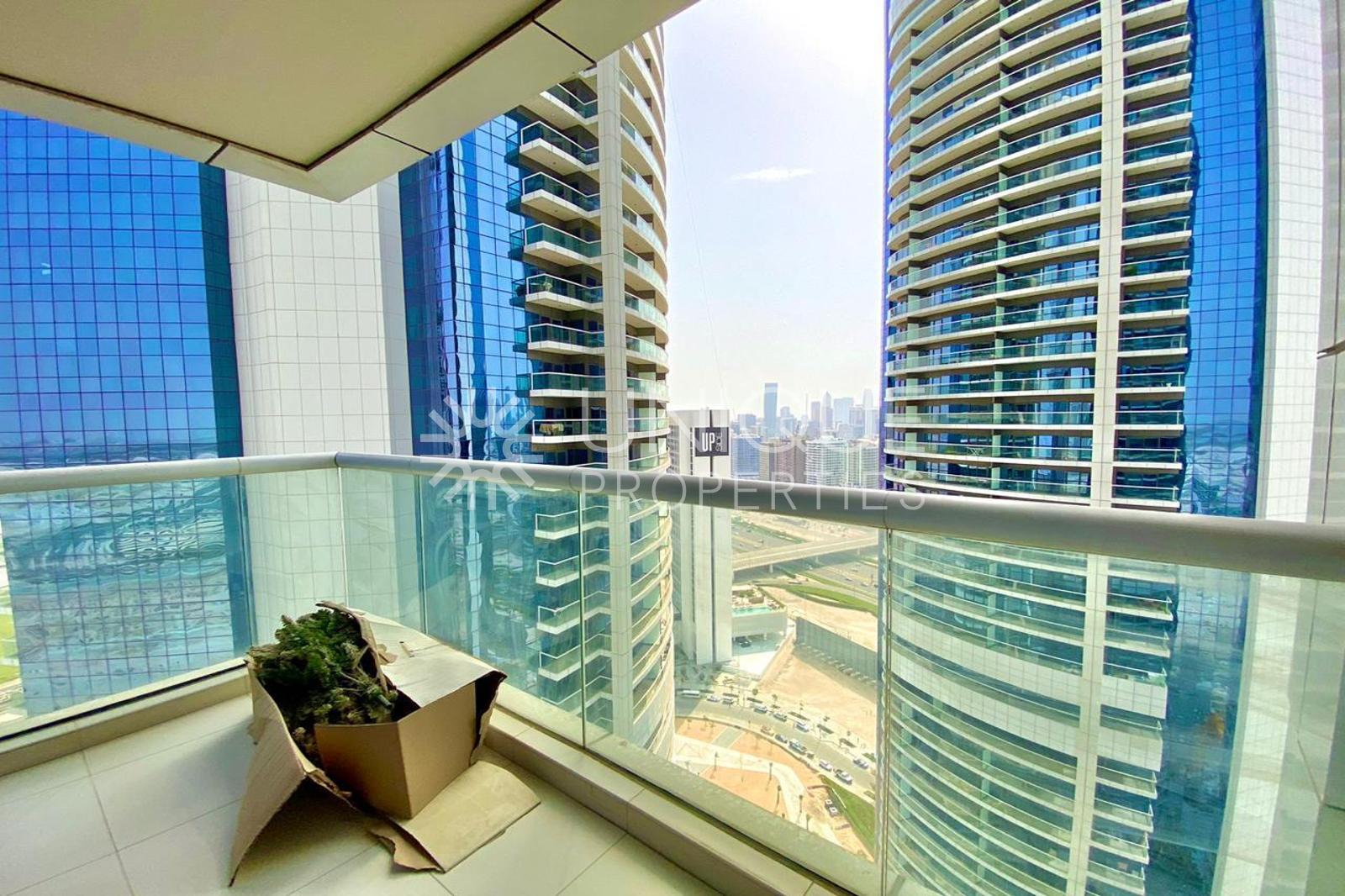 Spacious Unit | Burj Khalifa View | Vacant