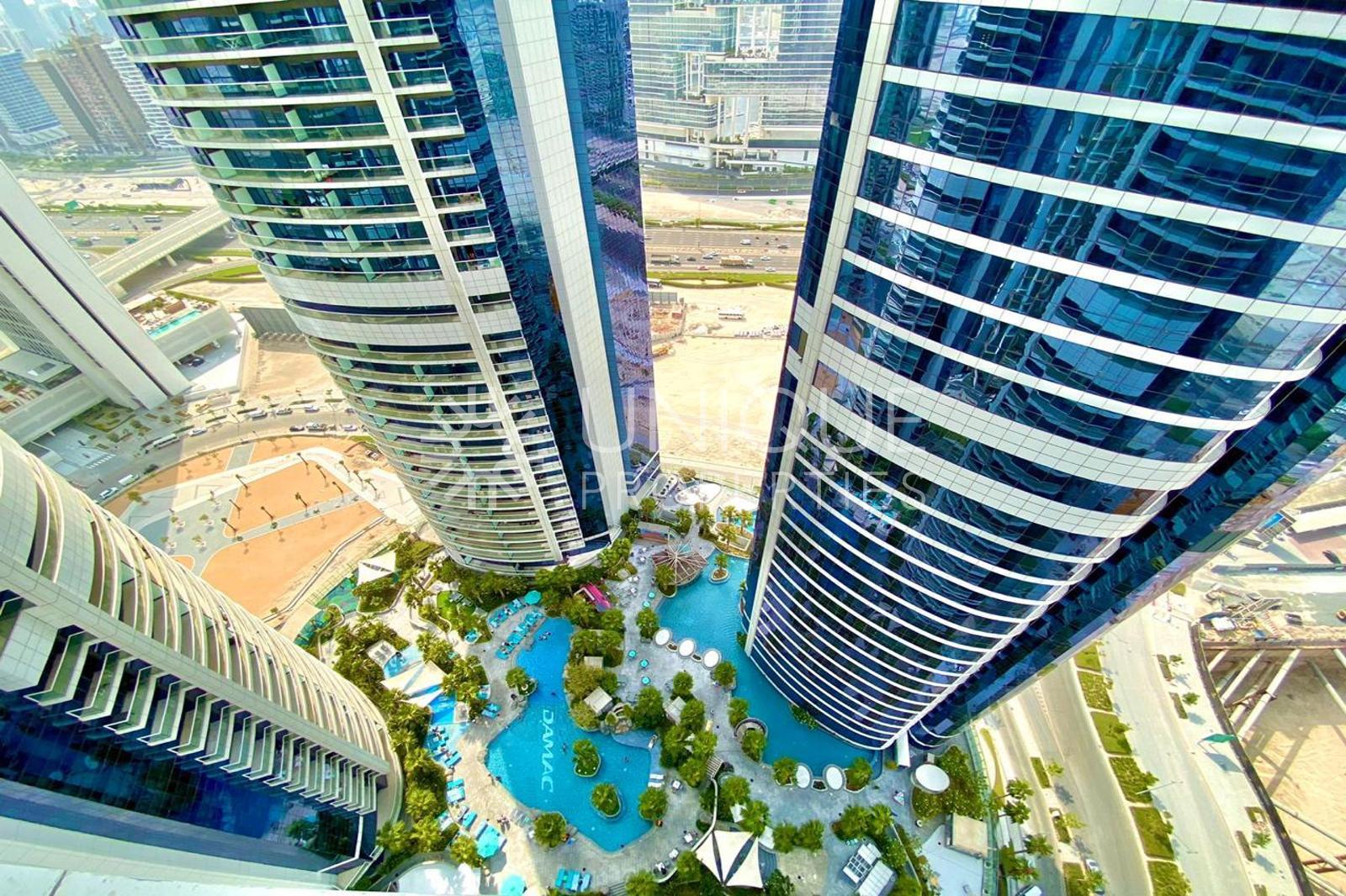 Spacious Unit | Burj Khalifa View | Vacant