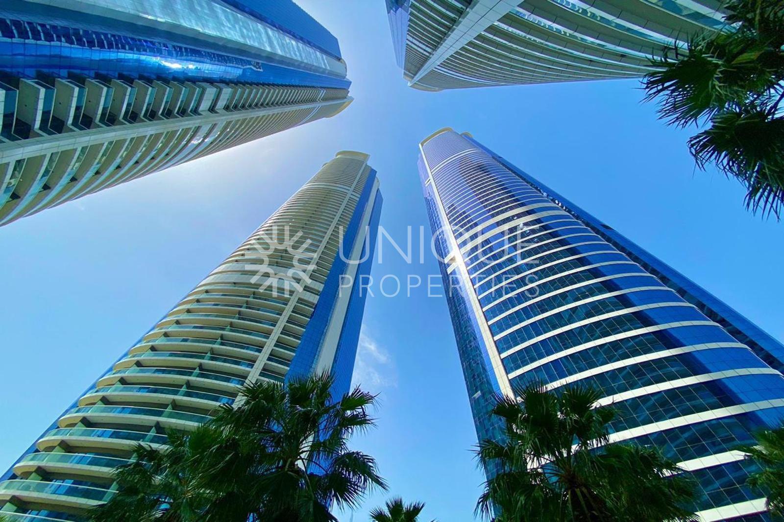 Spacious Unit | Burj Khalifa View | Vacant