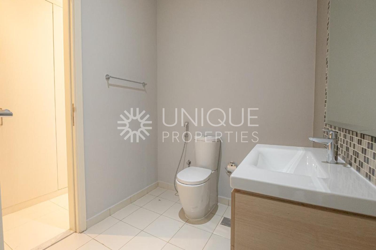 Flexible Cheques | Vacant | Corner Unit