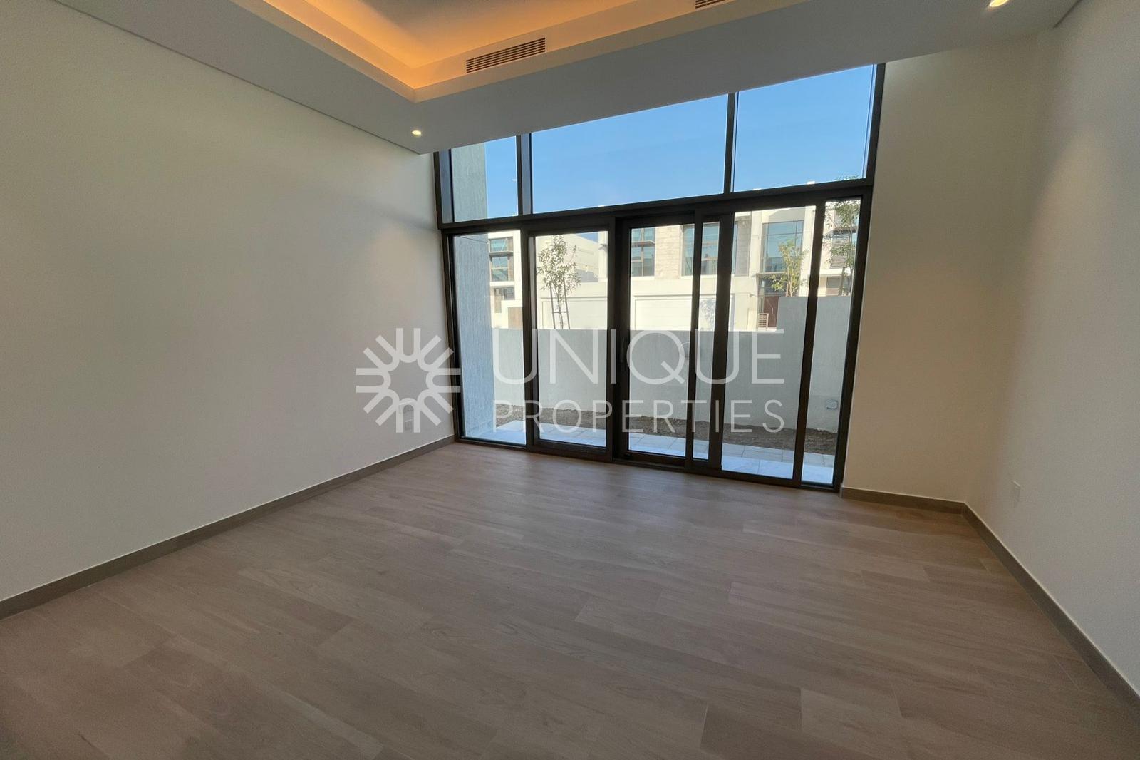 Luxury 4-Bedroom Villa in District One