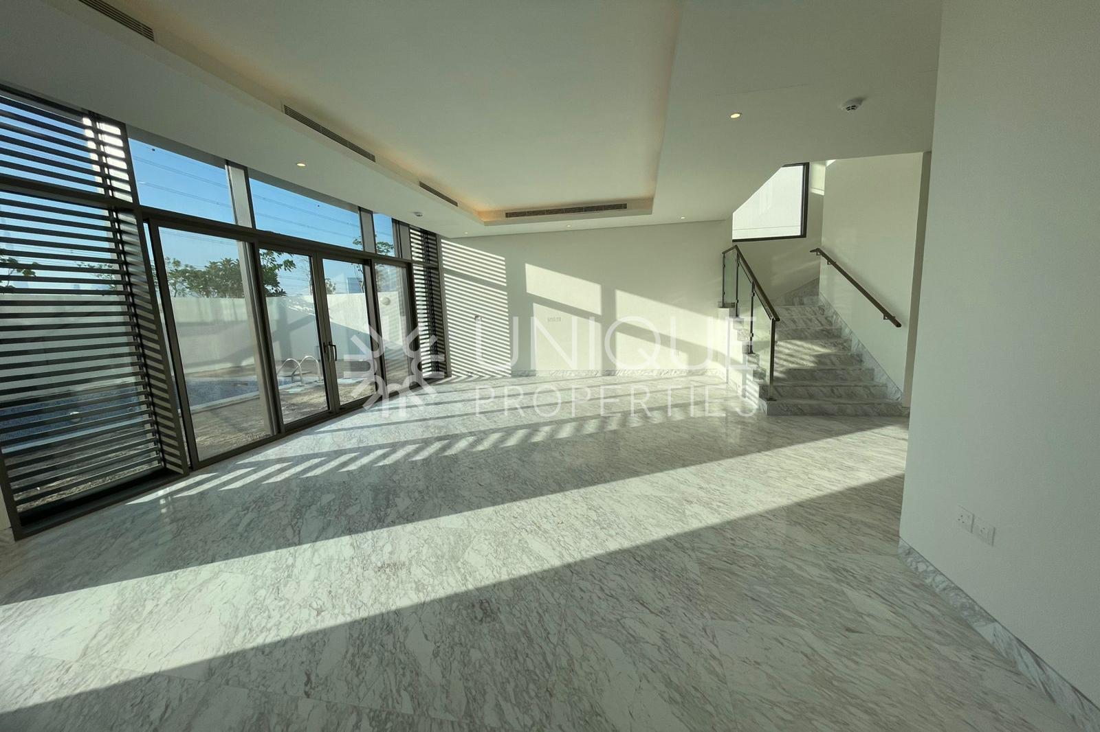 Luxury 4-Bedroom Villa in District One