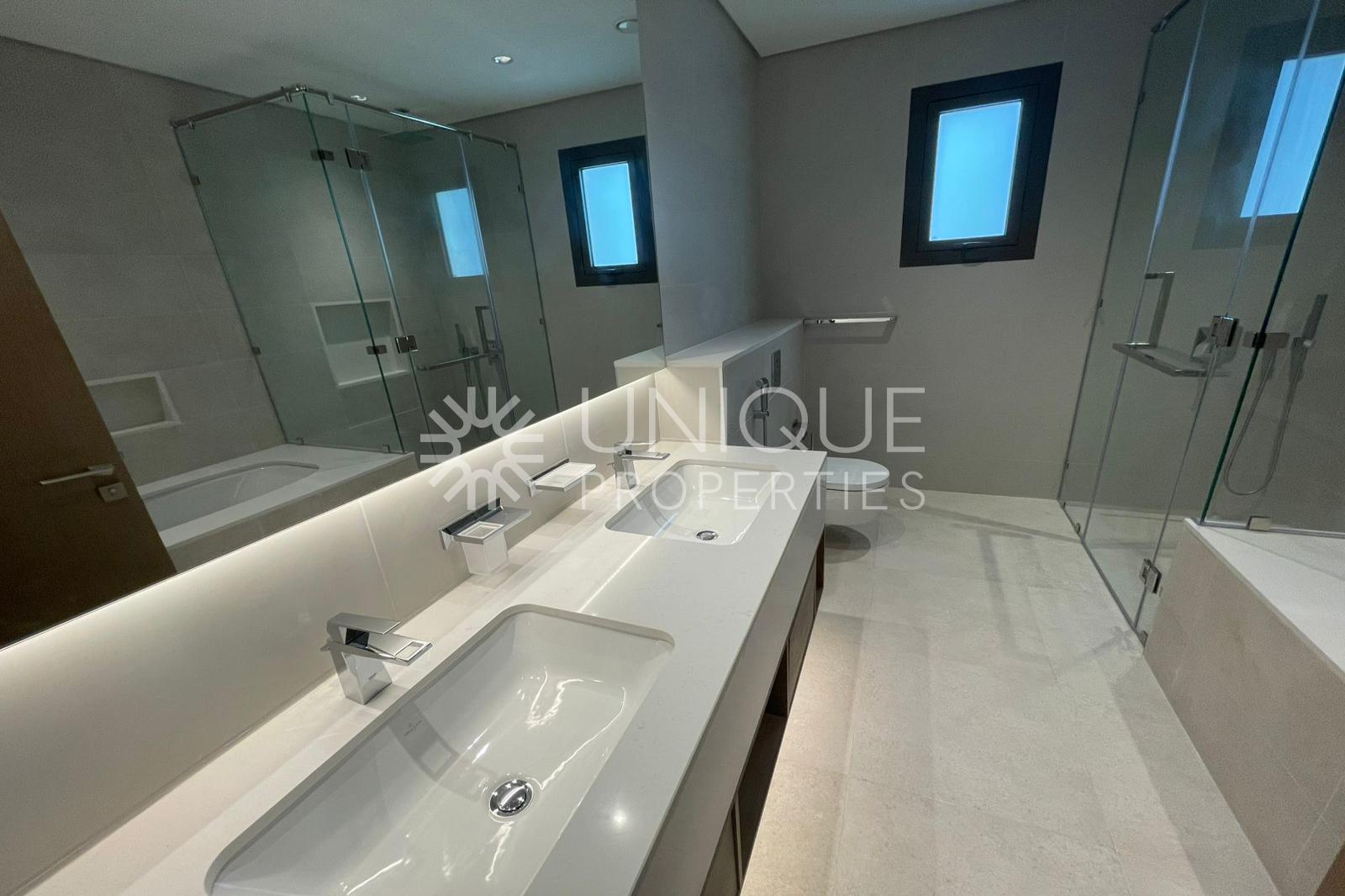 Luxury 4-Bedroom Villa in District One