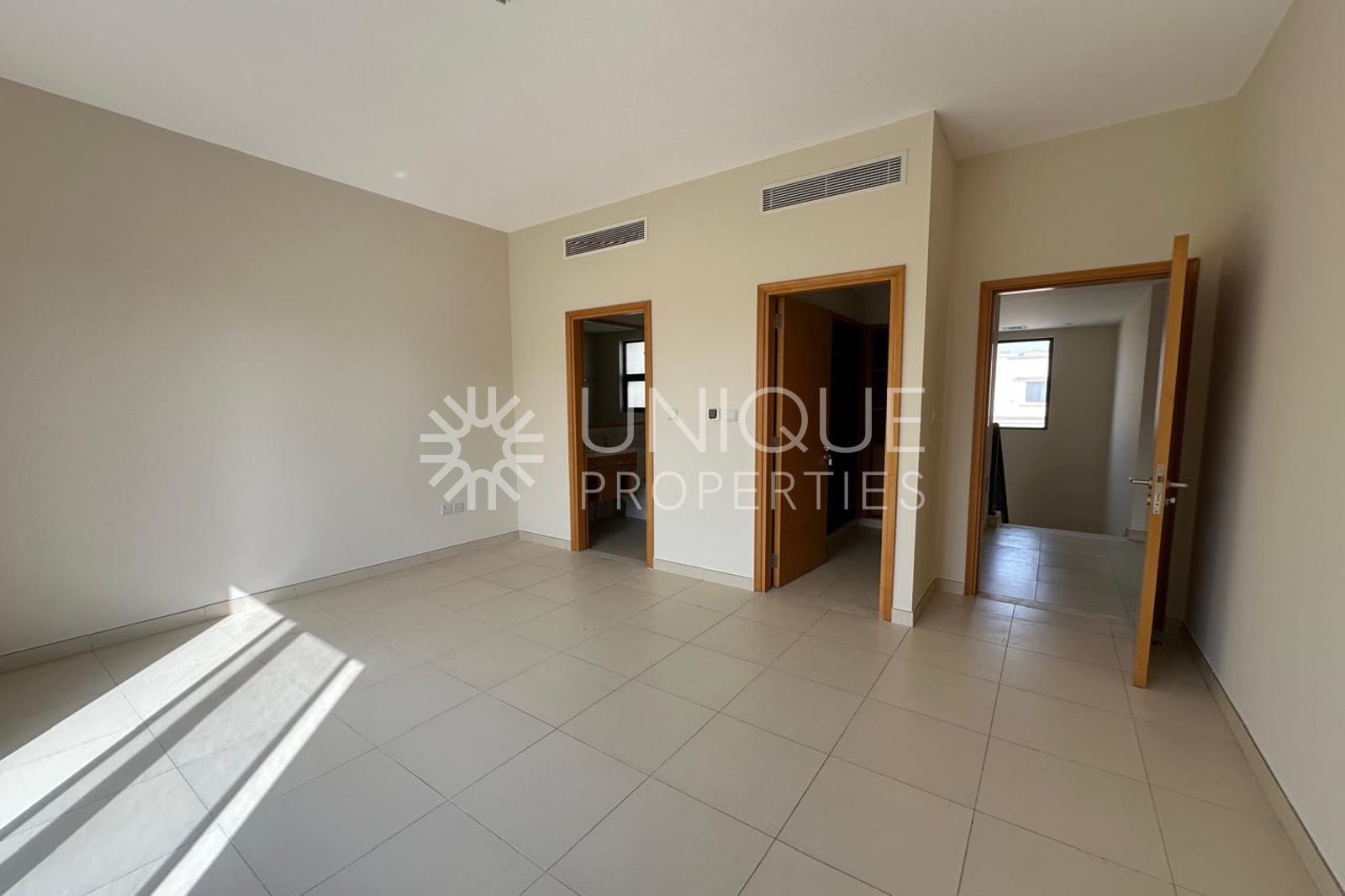 Single Row | Next to Park | Exclusive Villa
