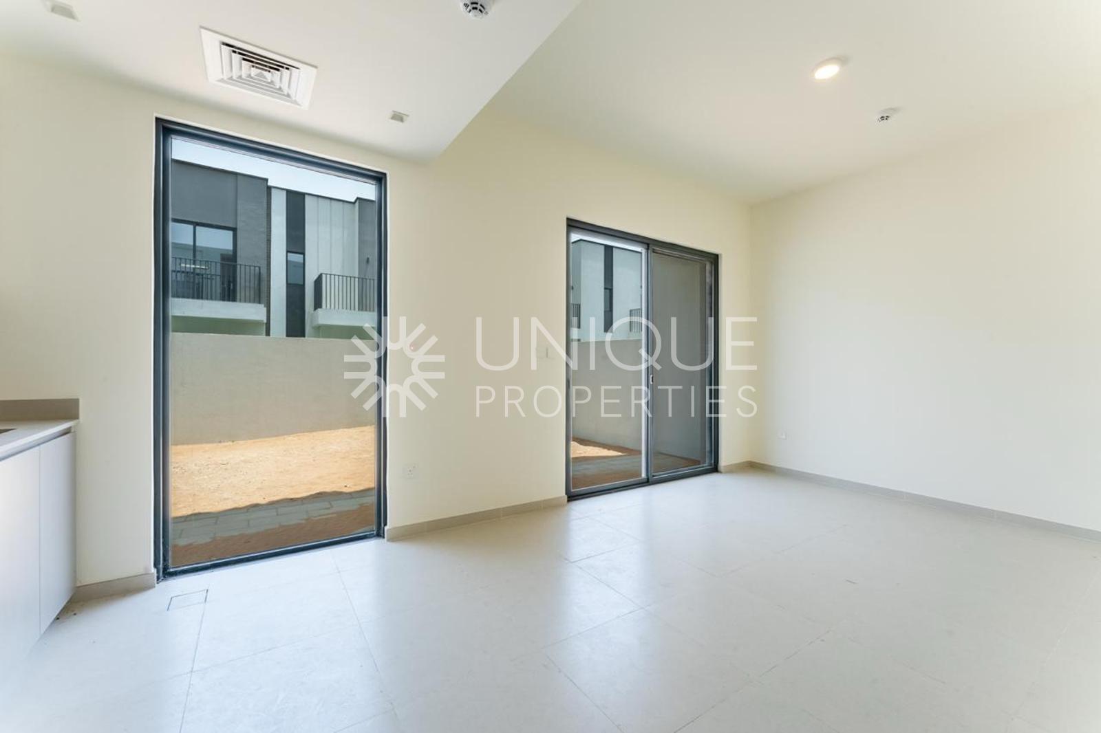 Vacant | Open View | Brand new