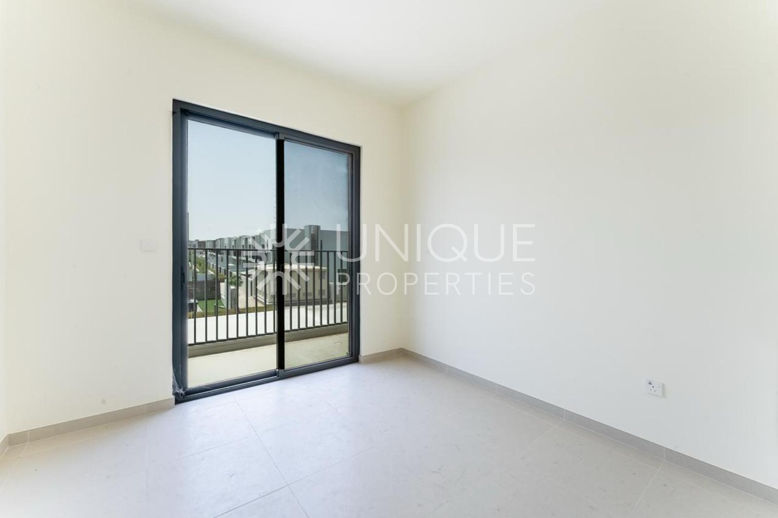 Vacant | Open View | Brand new