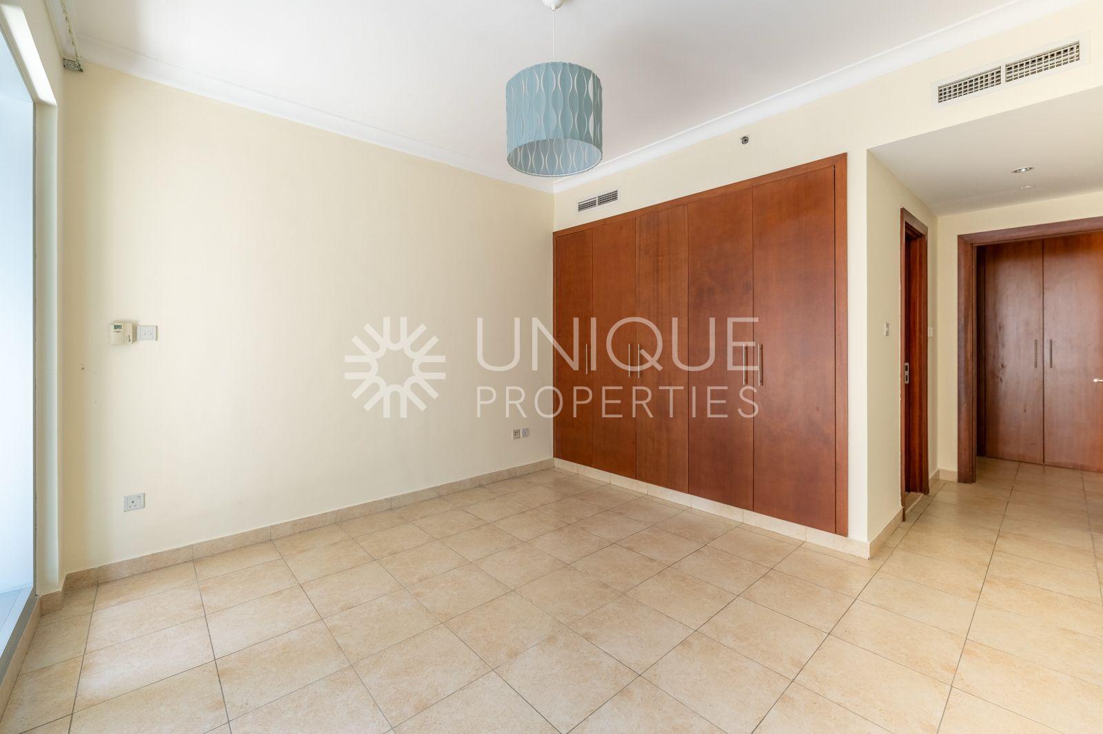 Large Unit | Vacant | Pool and Golf View