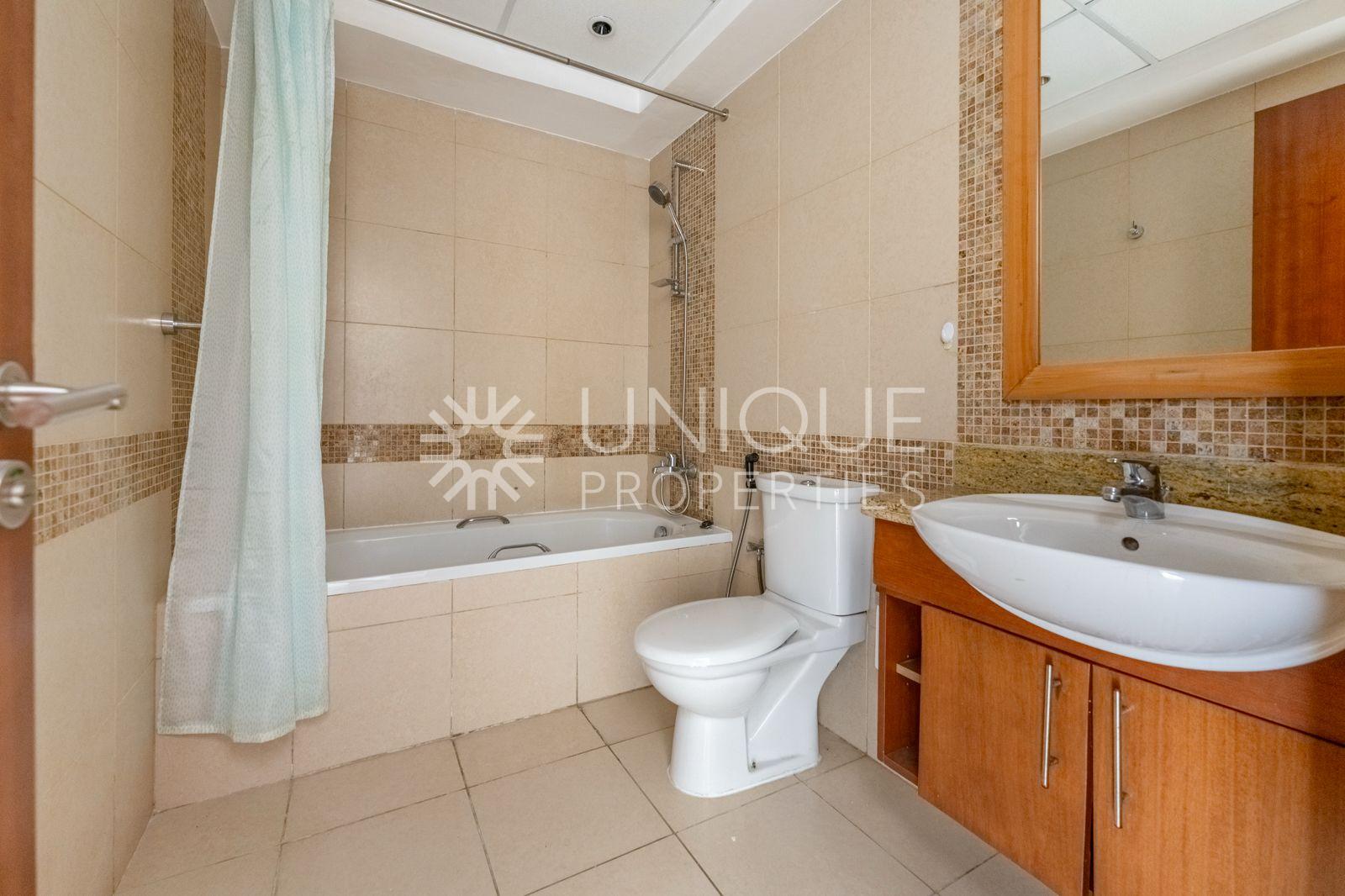 Large Unit | Vacant | Pool and Golf View