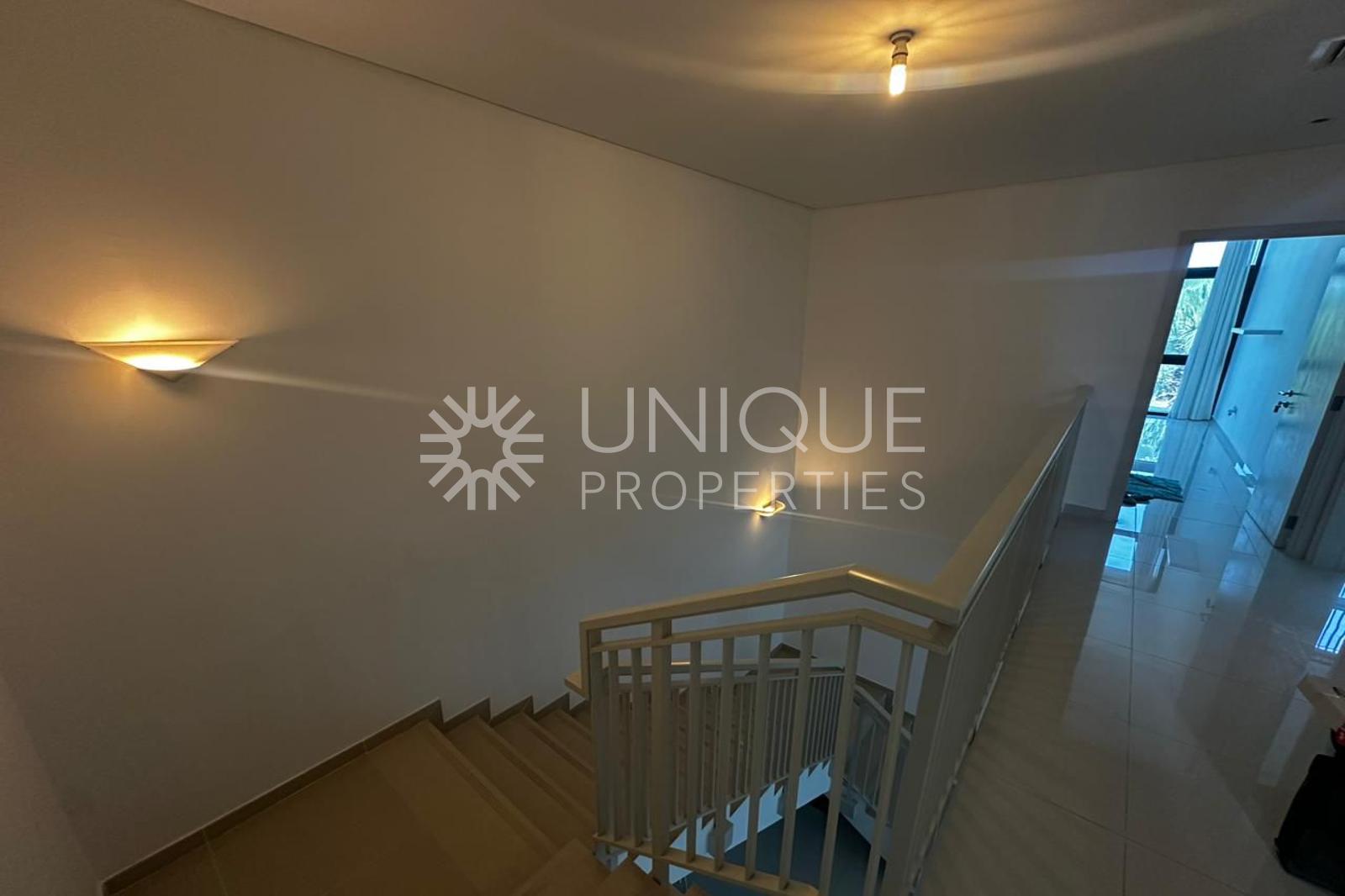 Single Row | Landscaped | Vacant In September