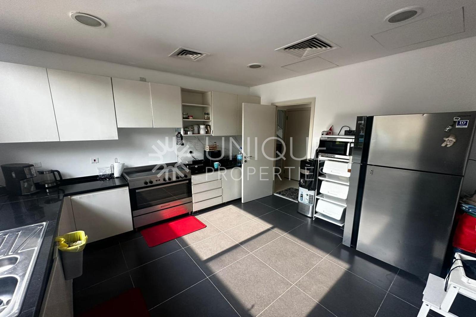 Single Row | Landscaped | Vacant In September