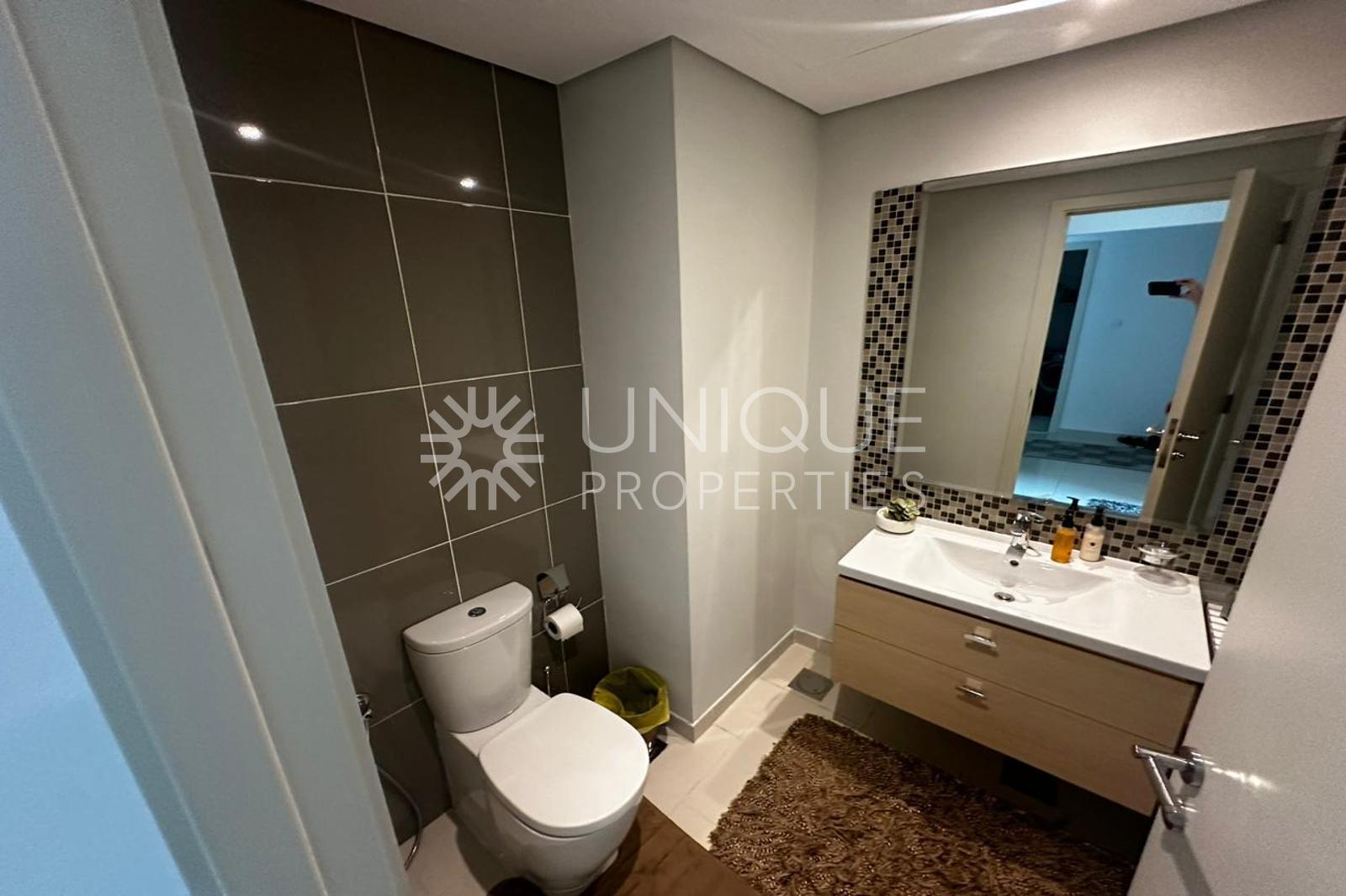 Single Row | Landscaped | Vacant In September