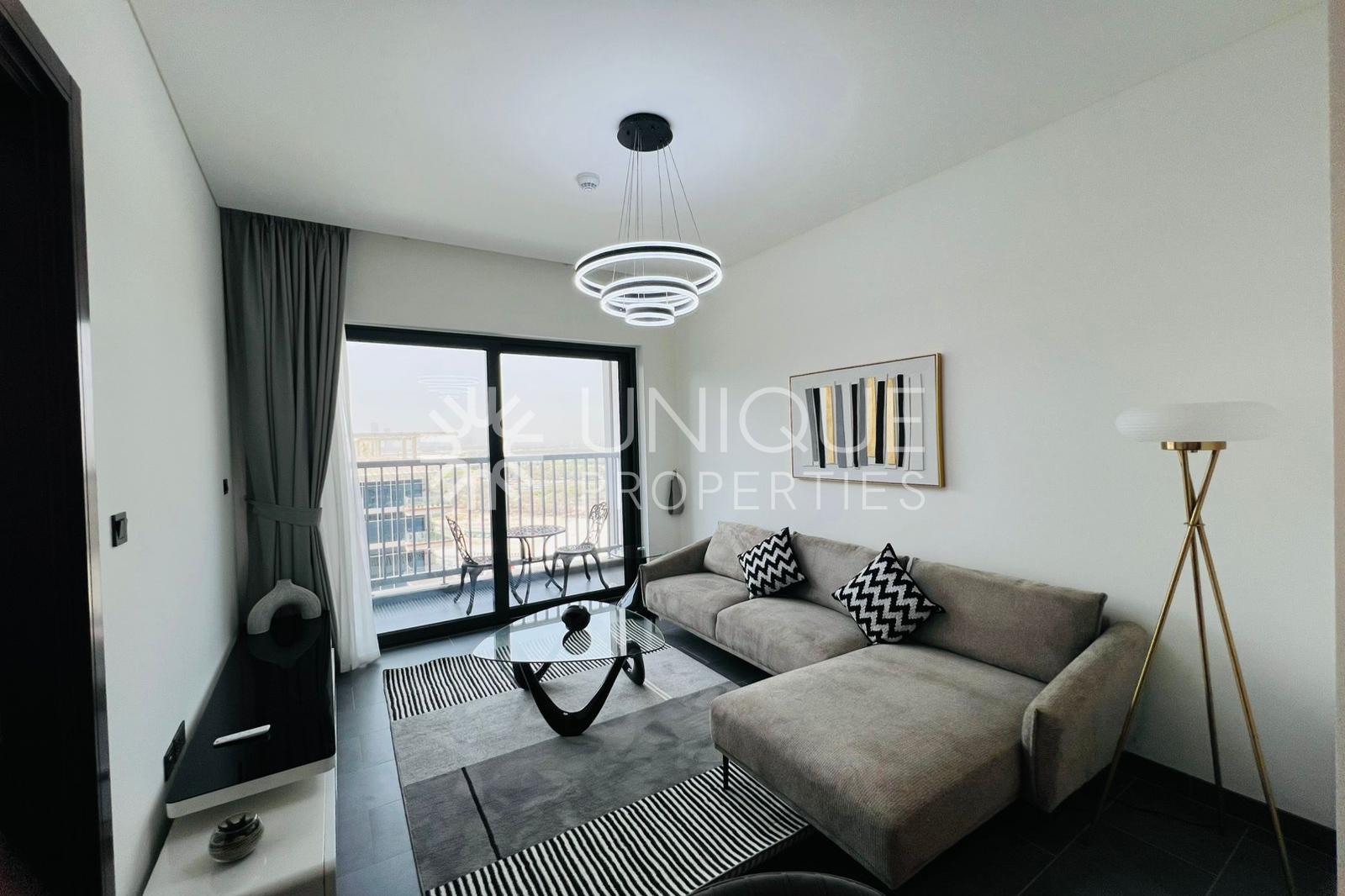 Vacant Furnished | Creek View | Bright