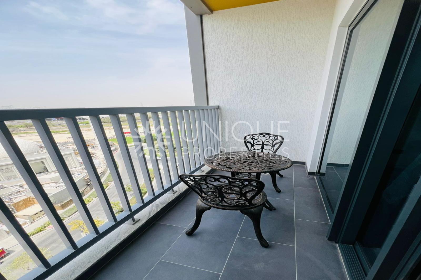 Vacant Furnished | Creek View | Bright