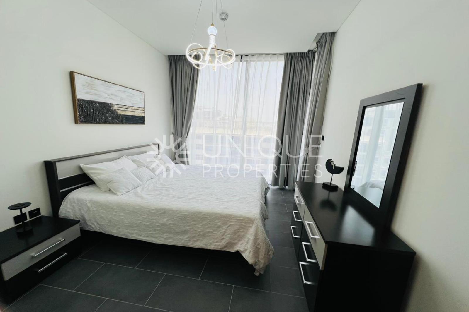 Vacant Furnished | Creek View | Bright