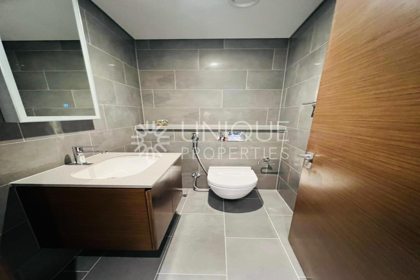 Vacant Furnished | Creek View | Bright