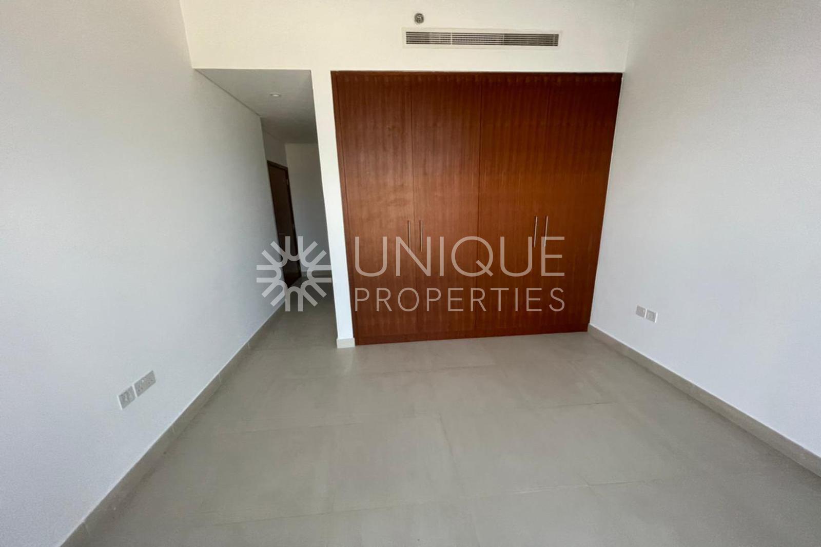 Stunning 3-Bedroom Apartment| Golf View|