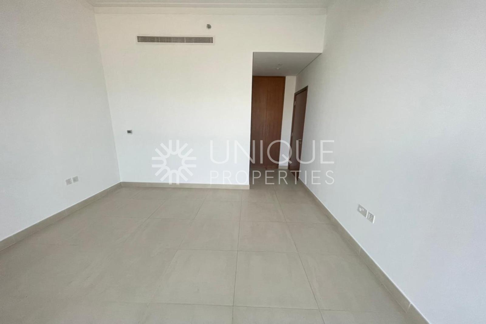Stunning 3-Bedroom Apartment| Golf View|
