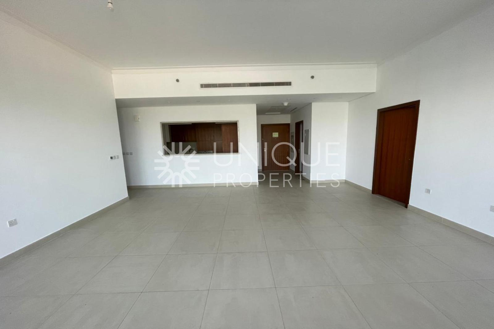 Stunning 3-Bedroom Apartment| Golf View|