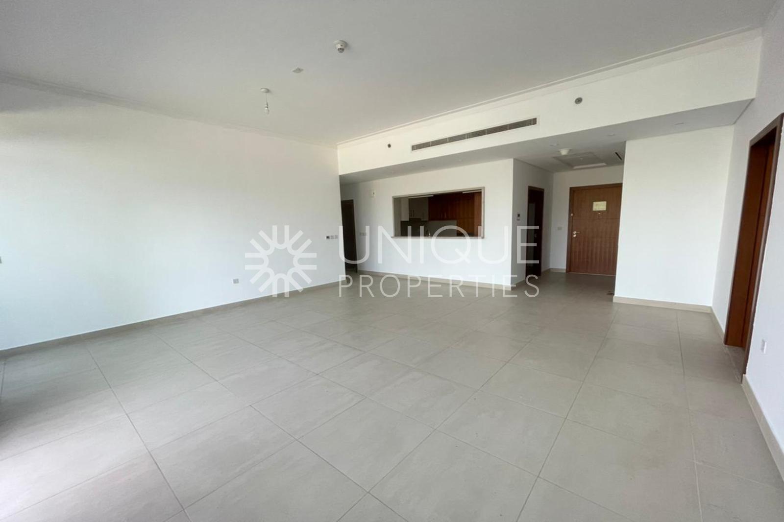 Stunning 3-Bedroom Apartment| Golf View|