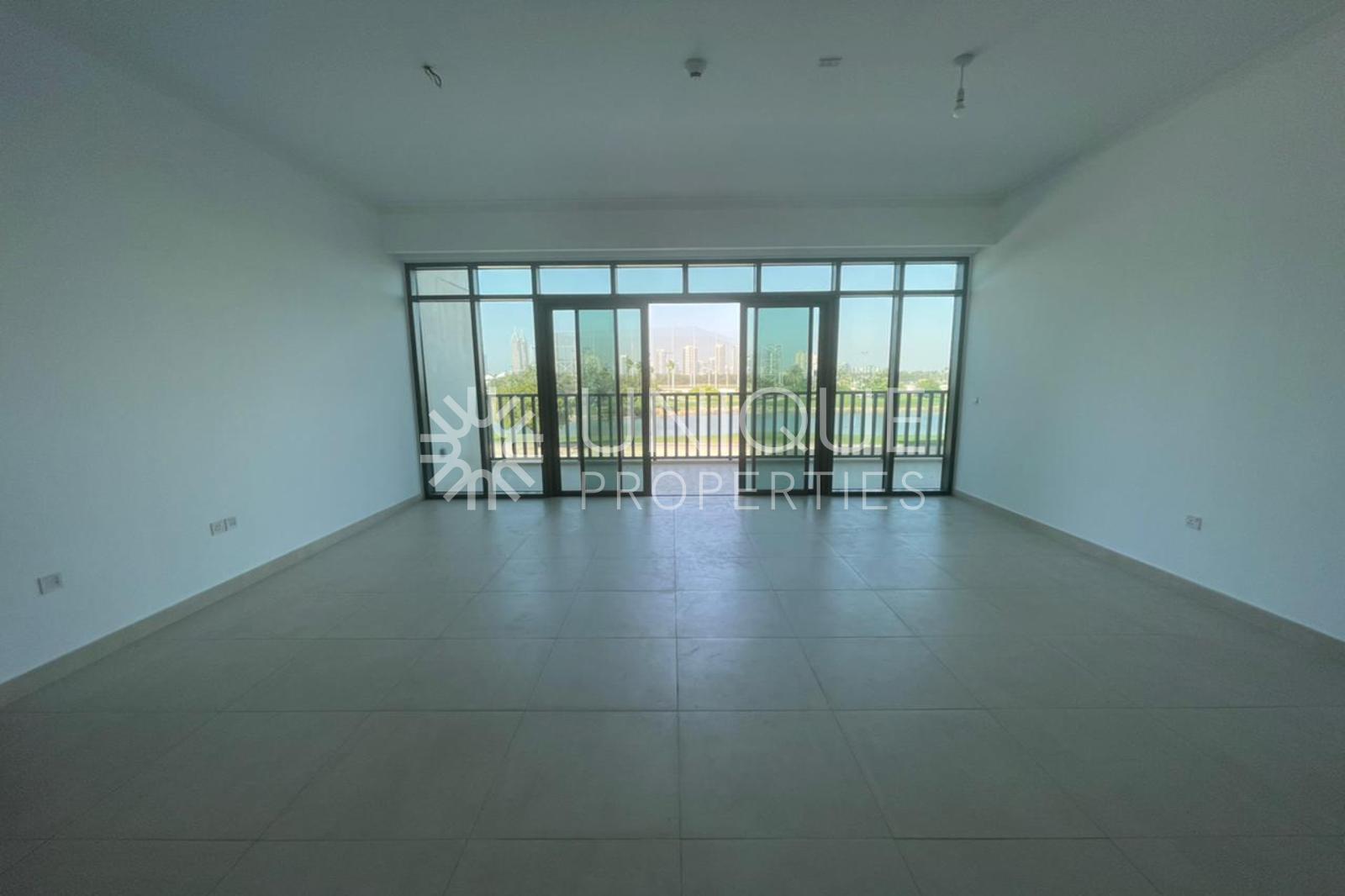 Stunning 3-Bedroom Apartment| Golf View|