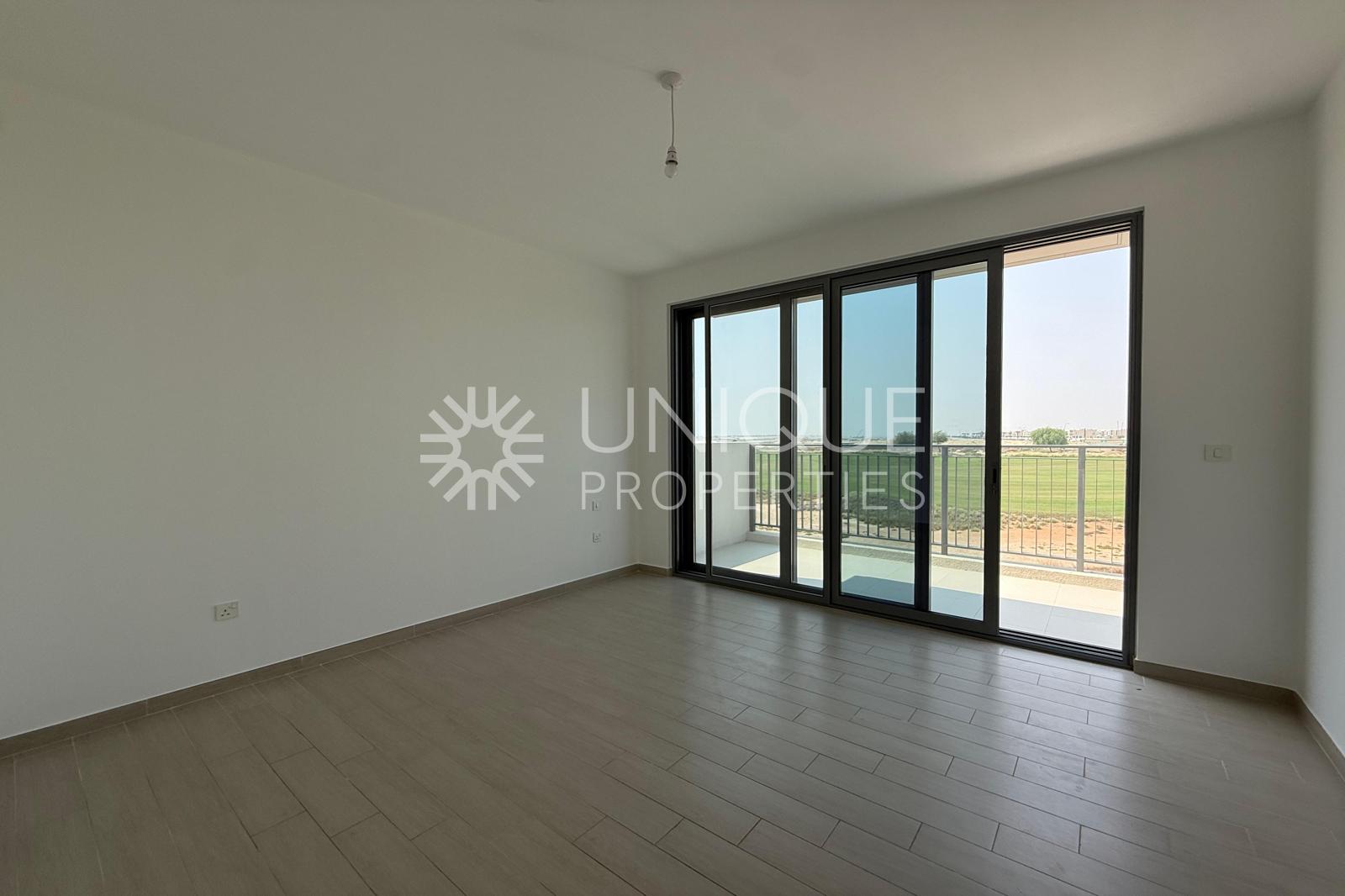 Community Expert | Golf Course View | Single Row